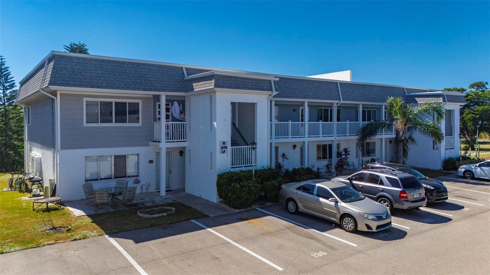 Image 41 of 64 For 22375 Edgewater Drive 234