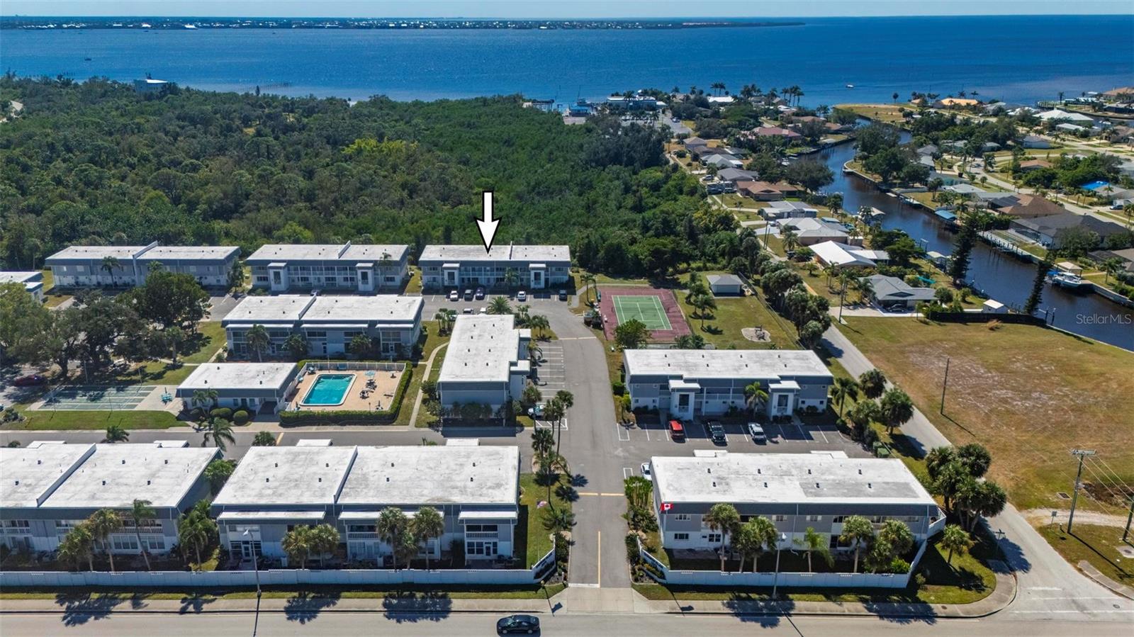 Image 54 of 64 For 22375 Edgewater Drive 234