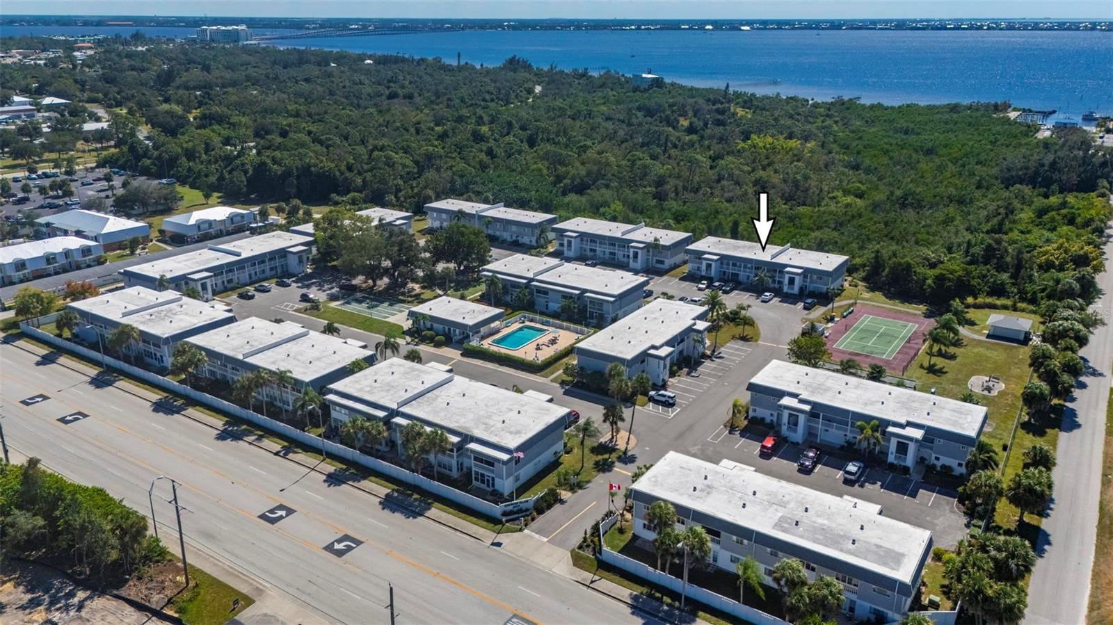 Image 55 of 64 For 22375 Edgewater Drive 234