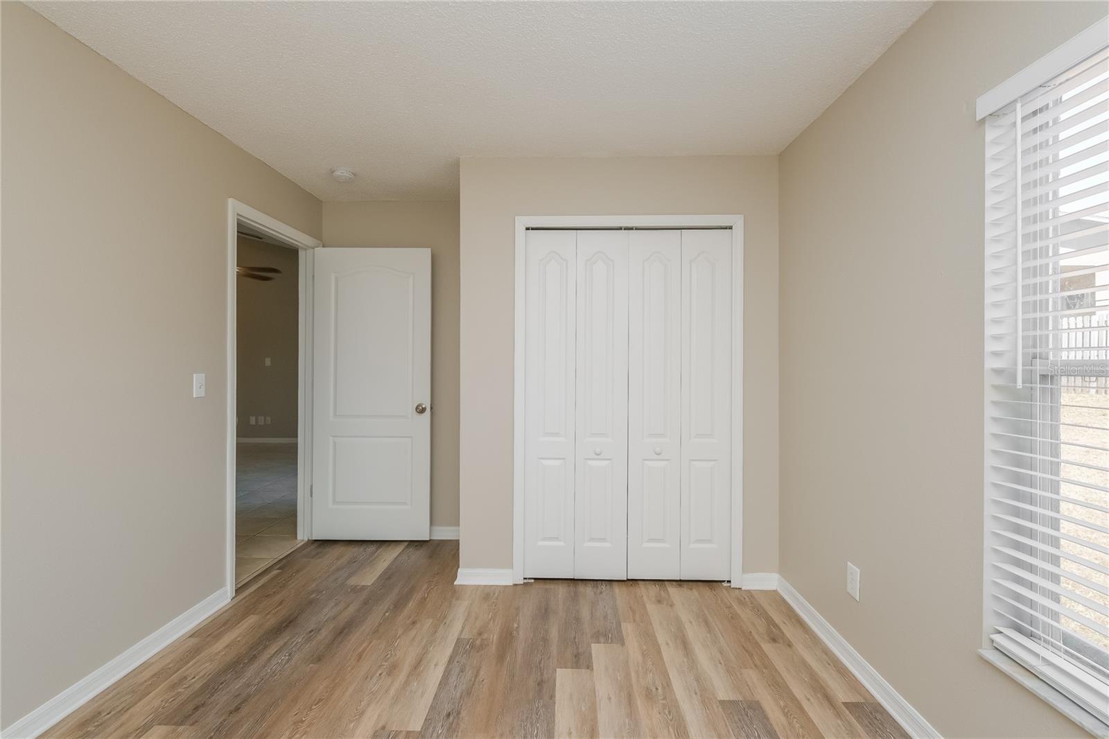 Listing photo id 5 for 5510 Lindburg Street