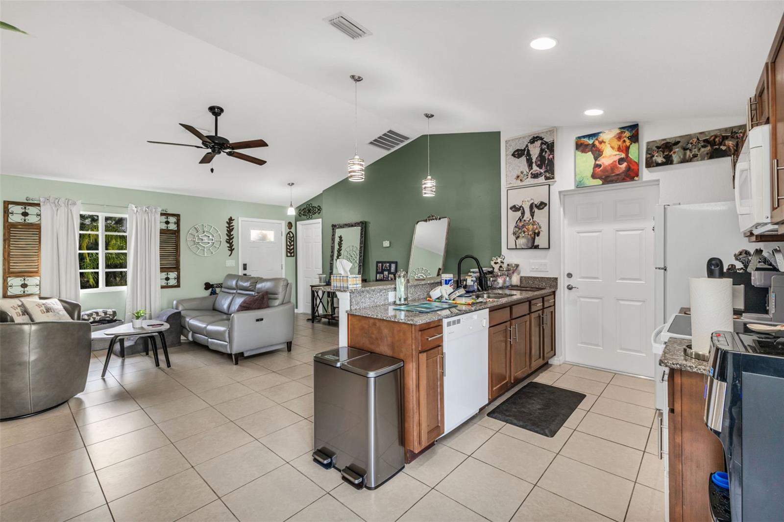 Image 13 of 40 For 1493 Amnesty Drive