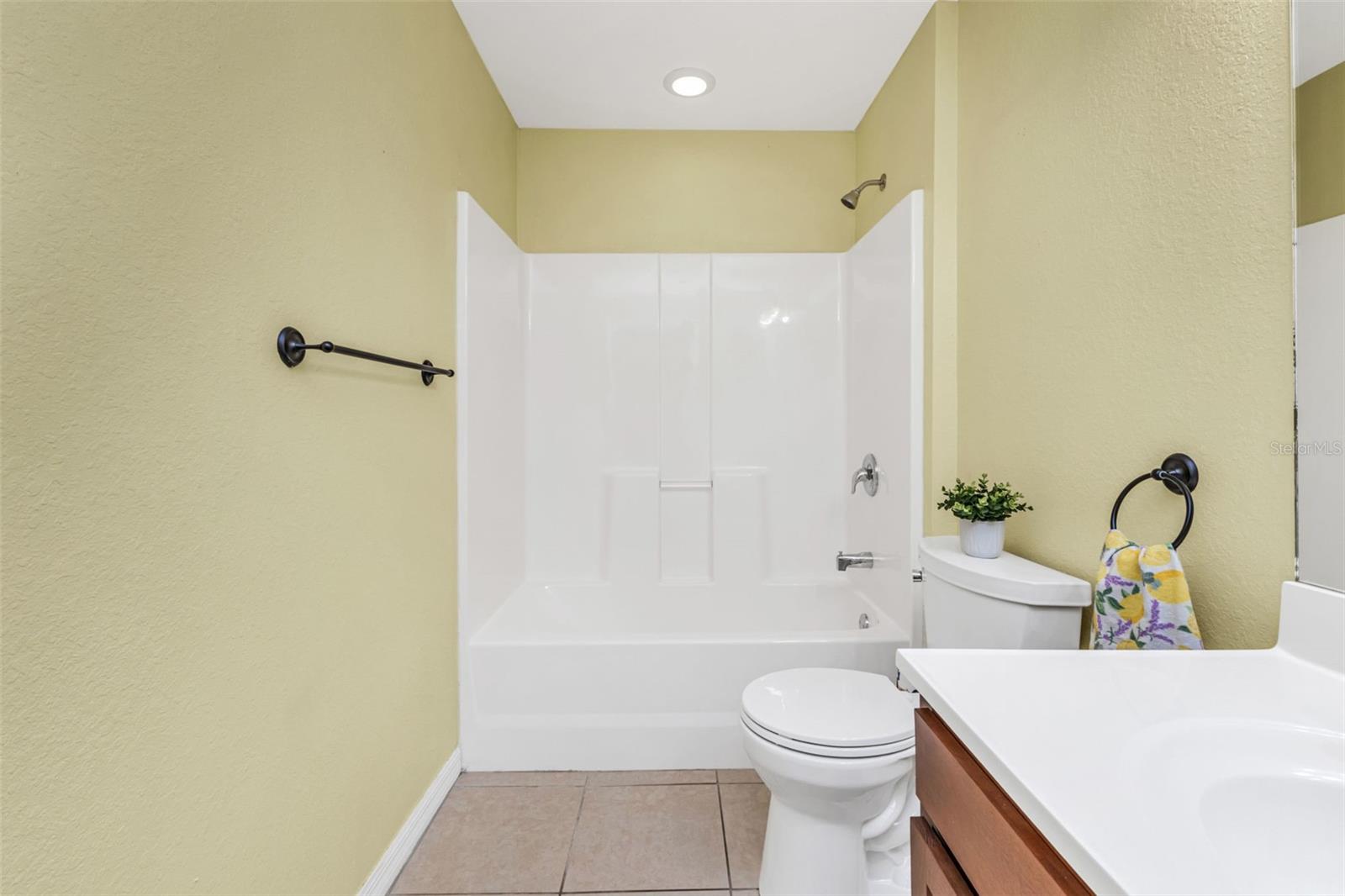 Image 28 of 40 For 1493 Amnesty Drive