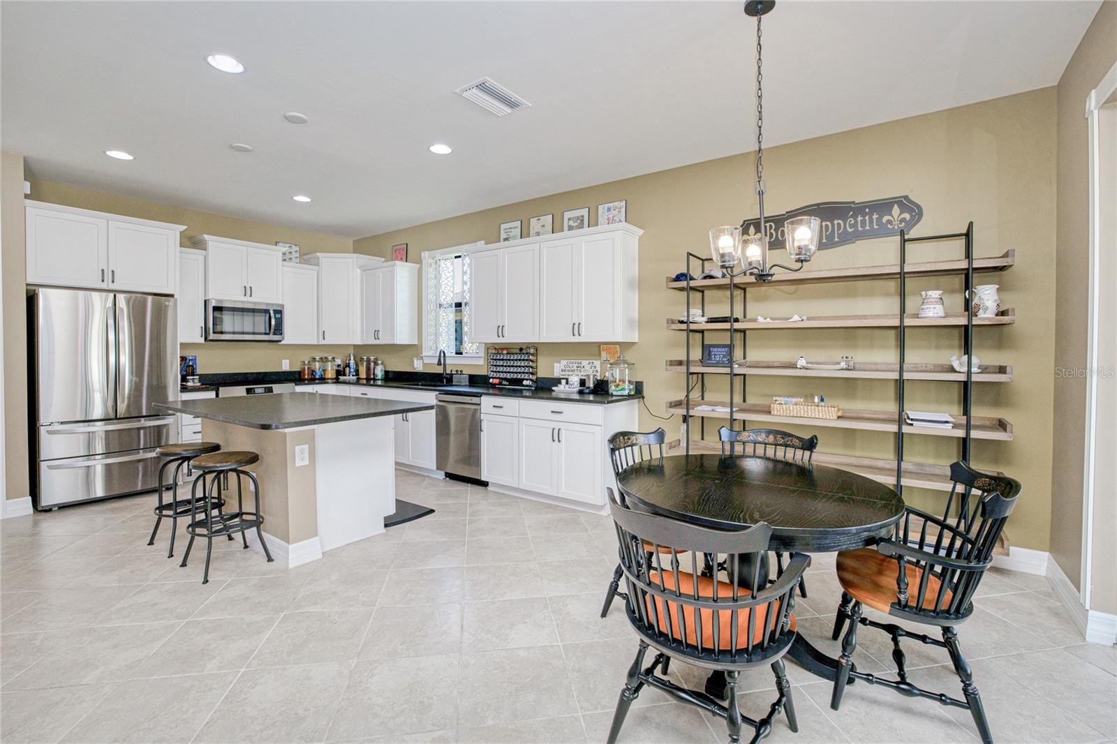 Image 11 of 50 For 2600 Sherman Oak Drive