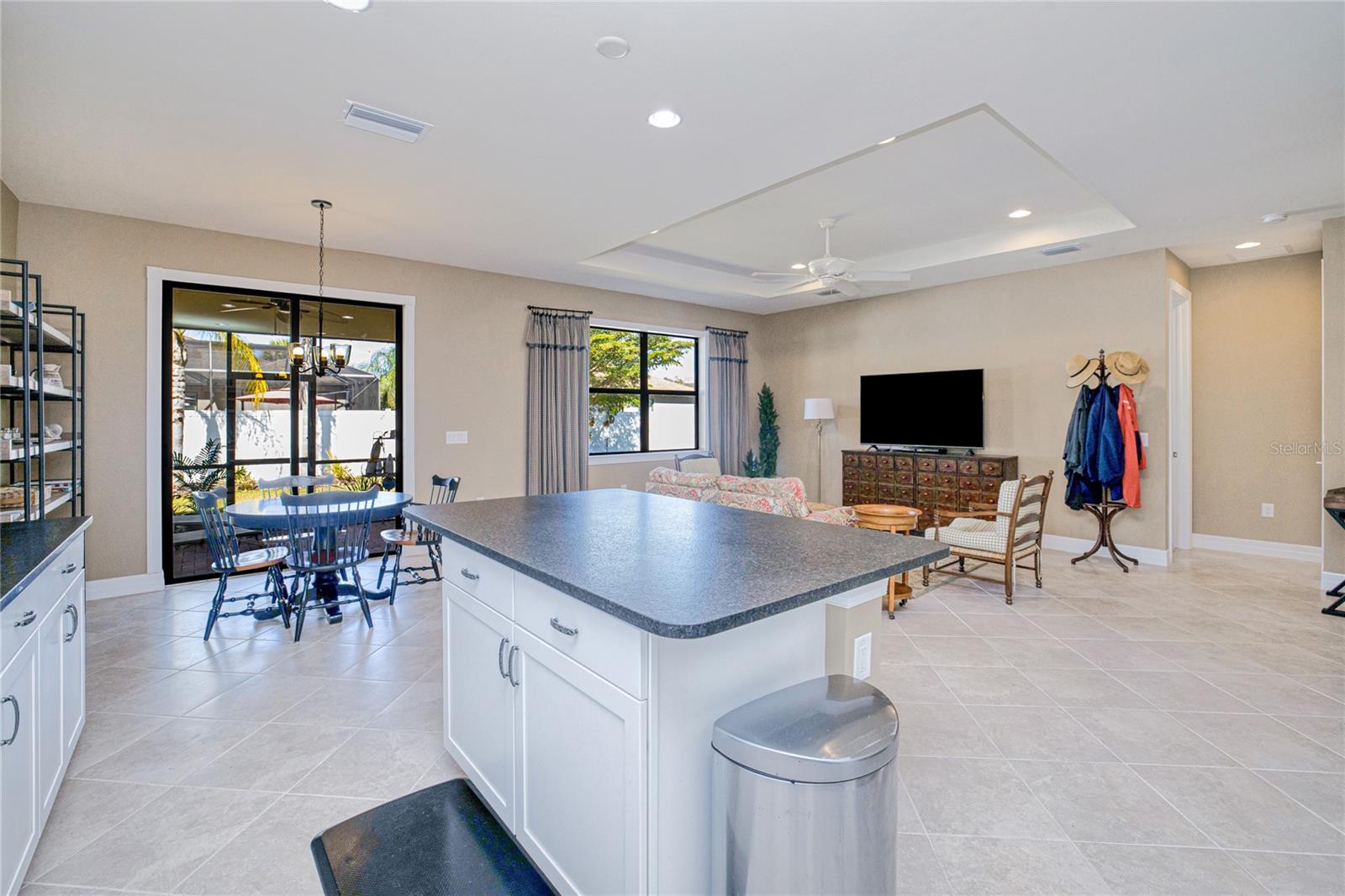 Image 15 of 50 For 2600 Sherman Oak Drive