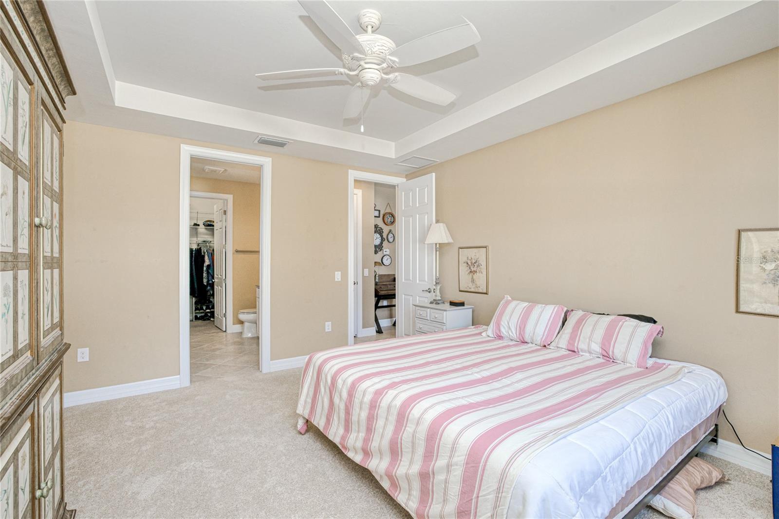 Image 20 of 50 For 2600 Sherman Oak Drive