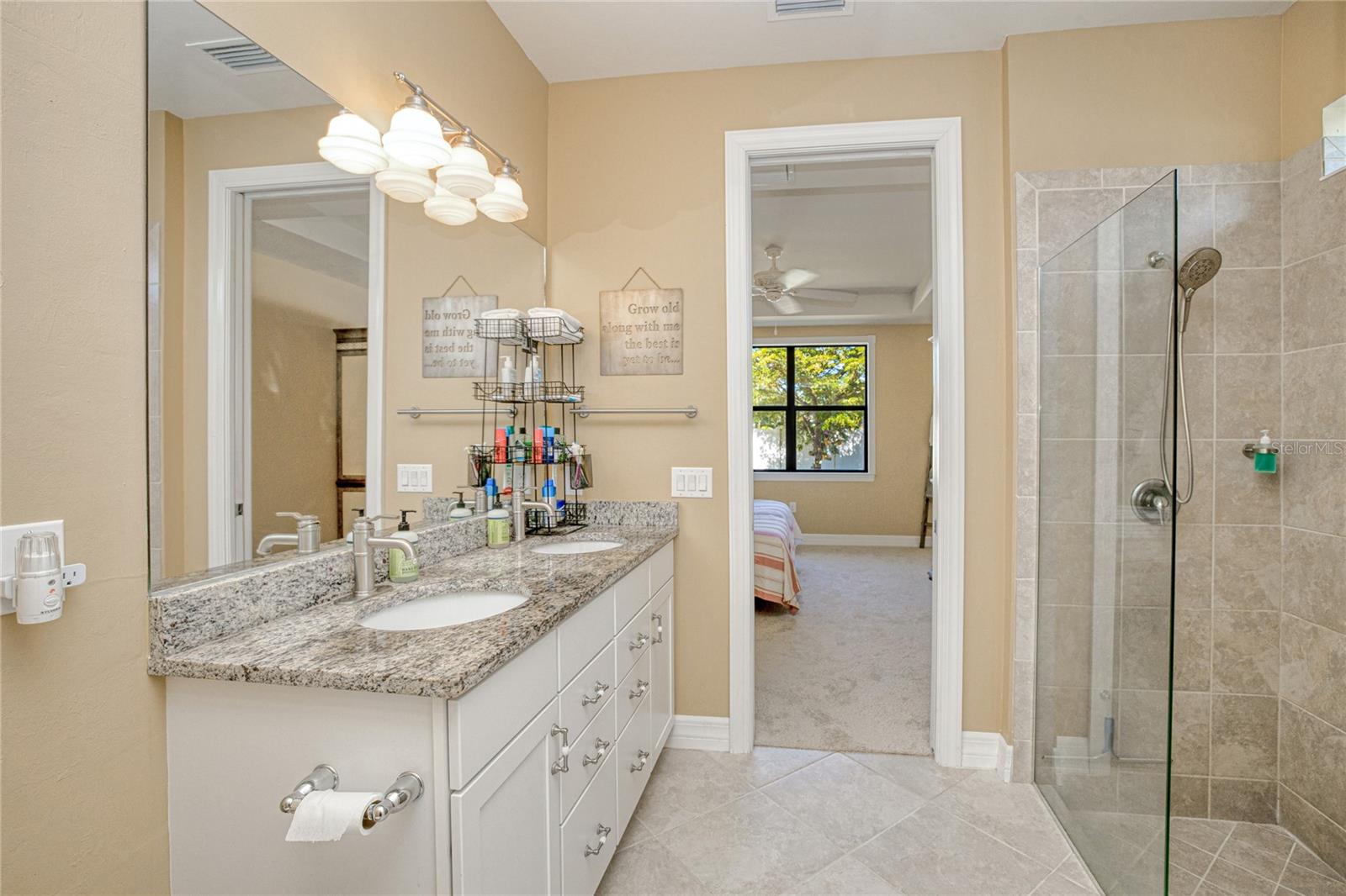 Image 22 of 50 For 2600 Sherman Oak Drive