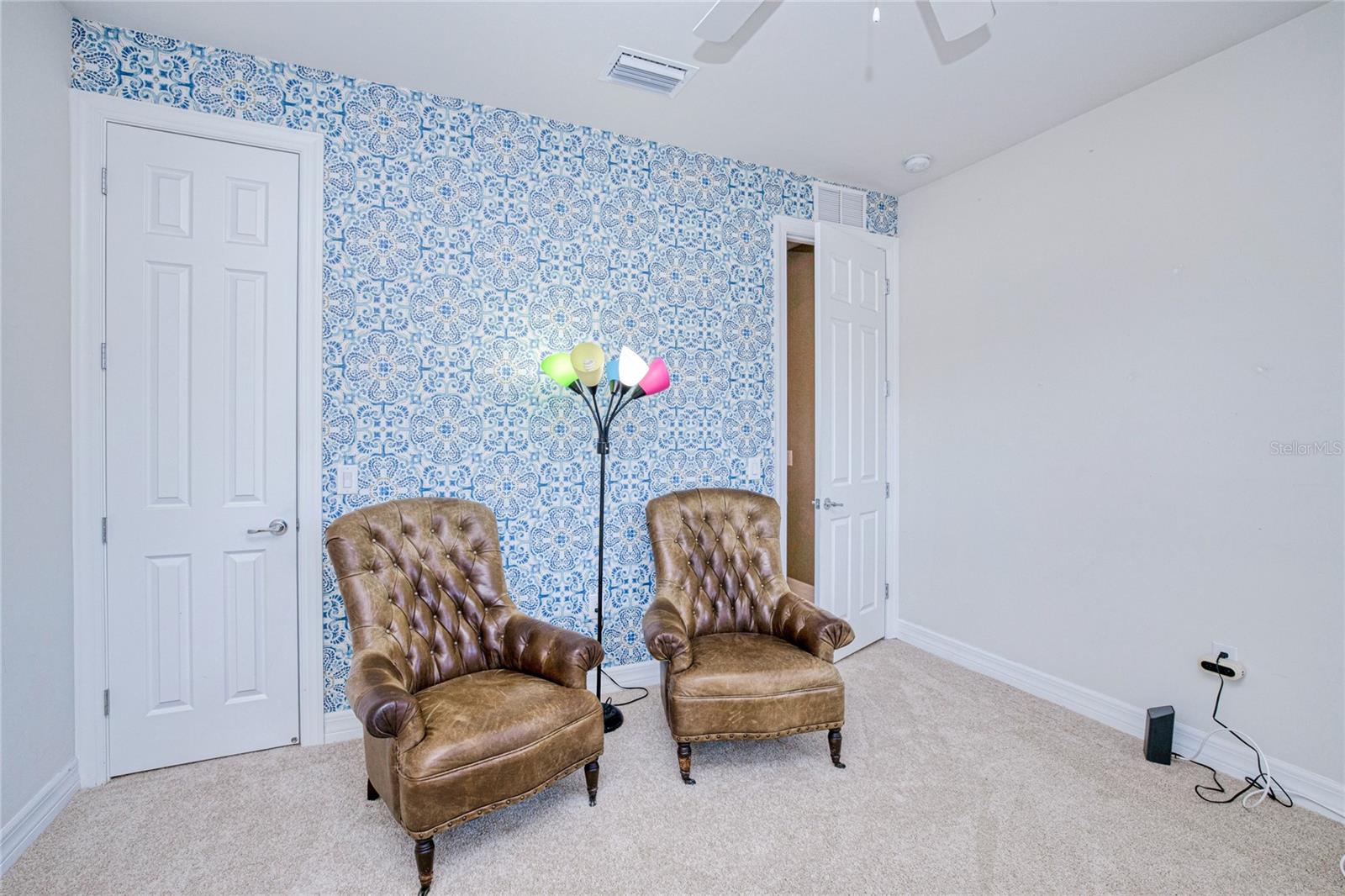 Image 27 of 50 For 2600 Sherman Oak Drive