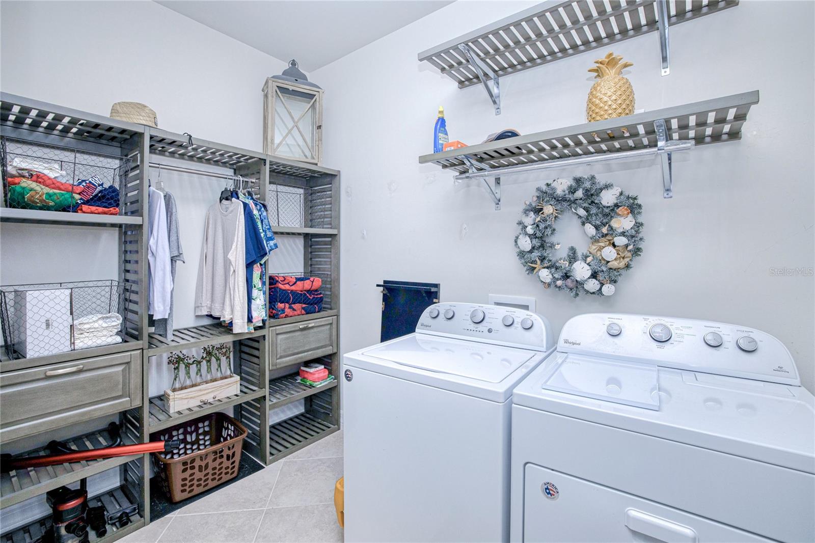 Image 31 of 50 For 2600 Sherman Oak Drive