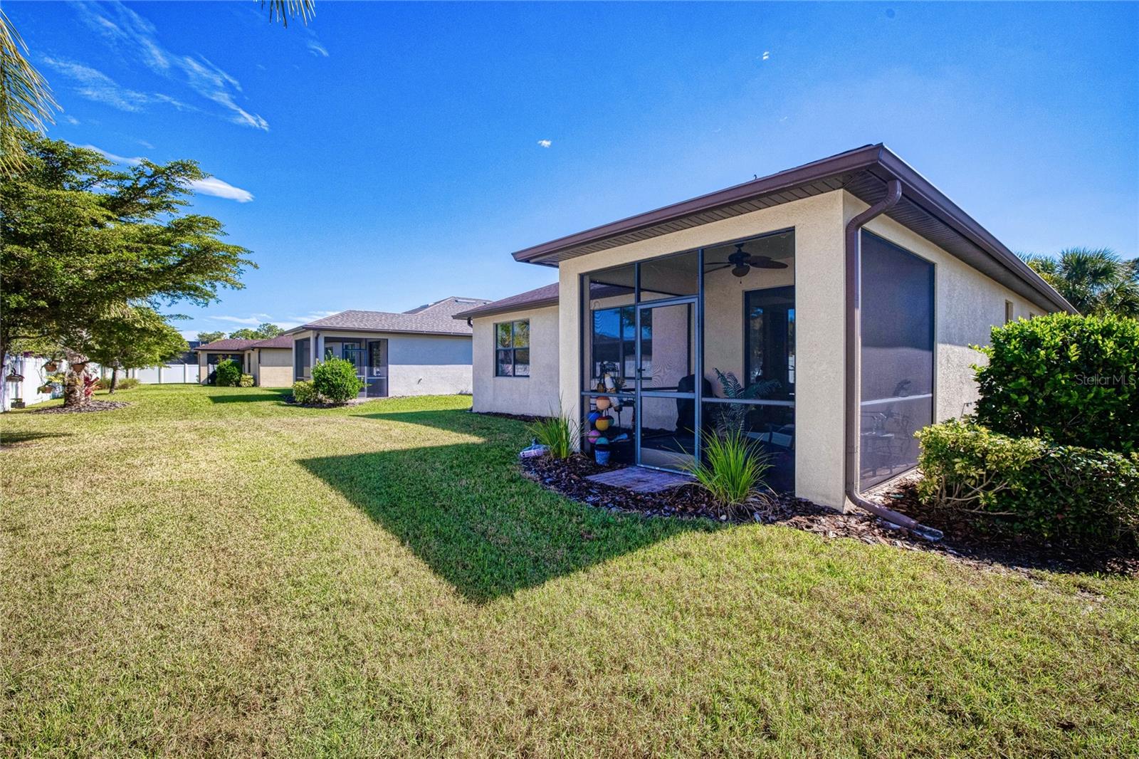 Image 35 of 50 For 2600 Sherman Oak Drive