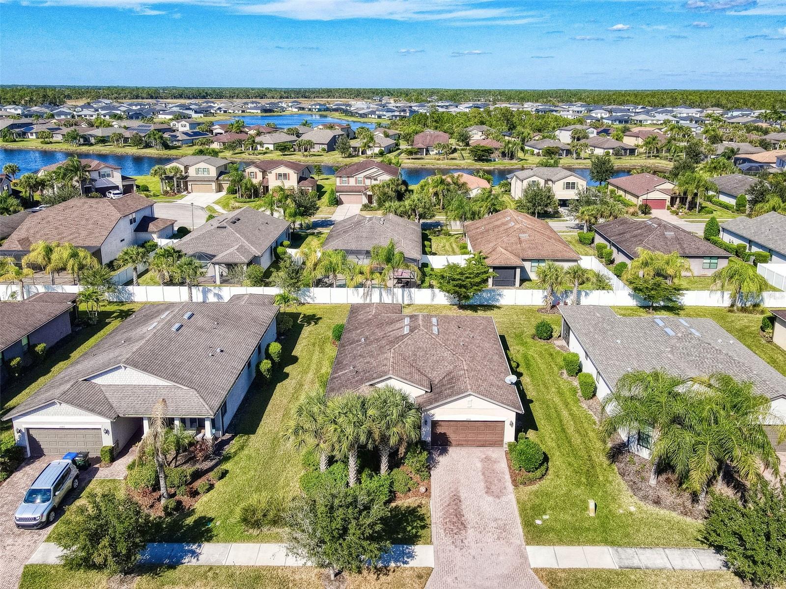 Image 38 of 50 For 2600 Sherman Oak Drive