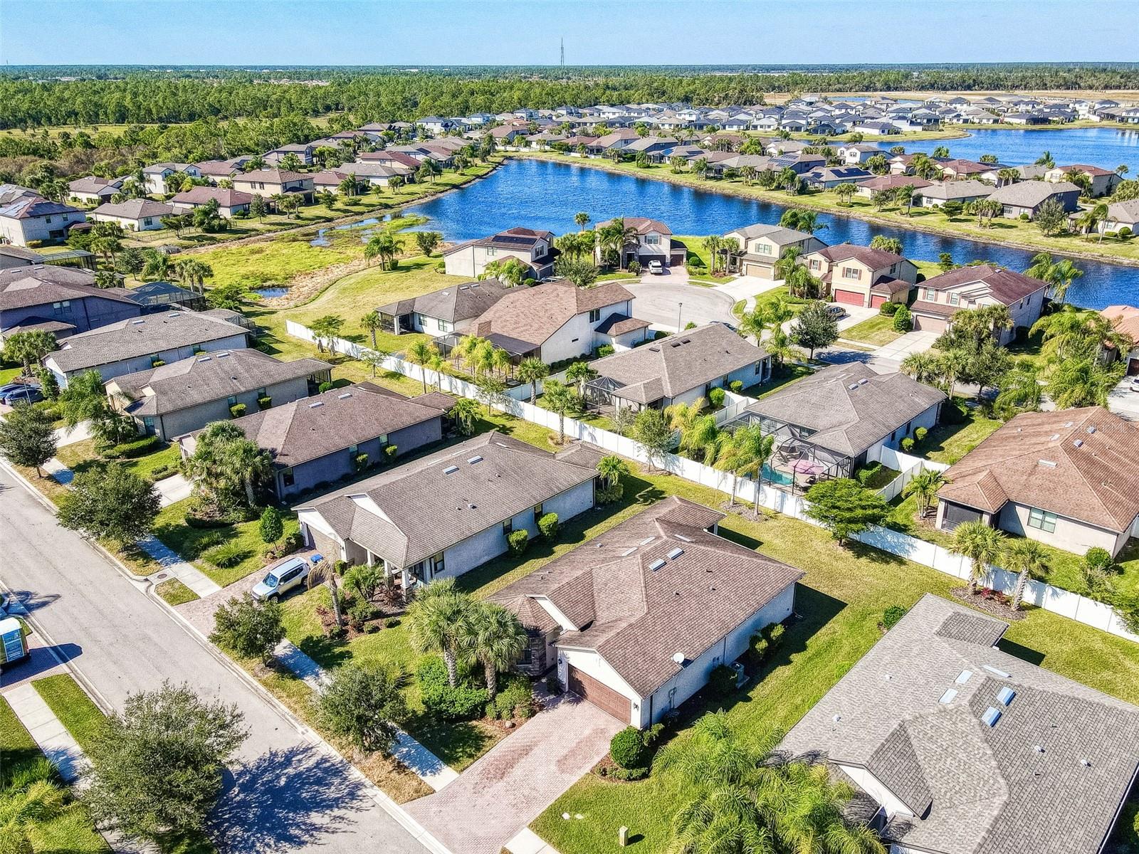 Image 45 of 50 For 2600 Sherman Oak Drive