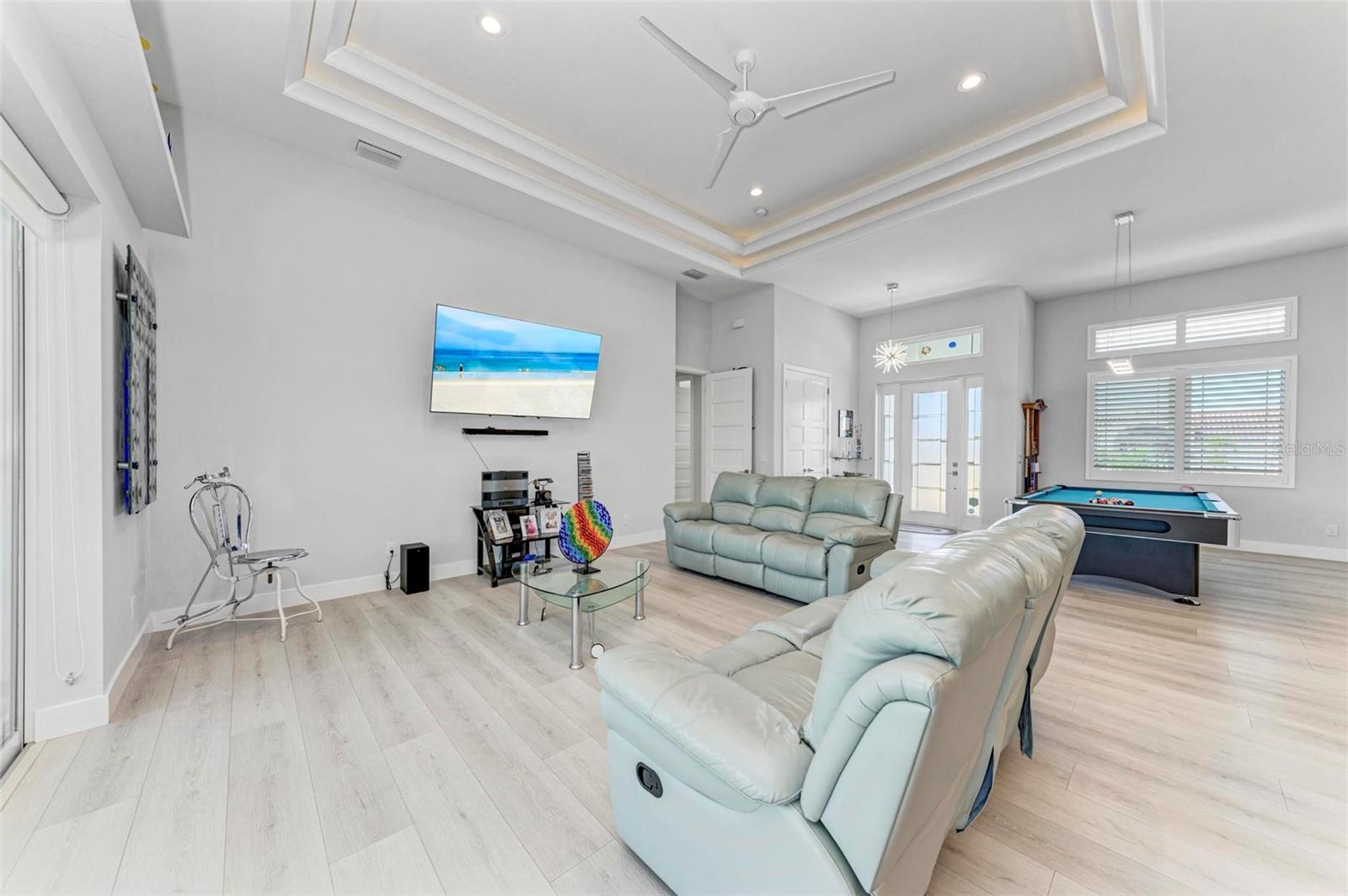 Image 10 of 50 For 630 Coronado Drive