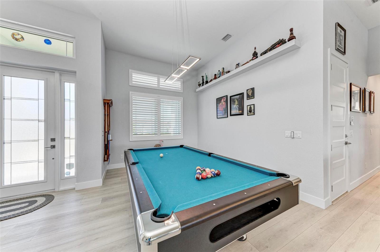 Image 17 of 50 For 630 Coronado Drive