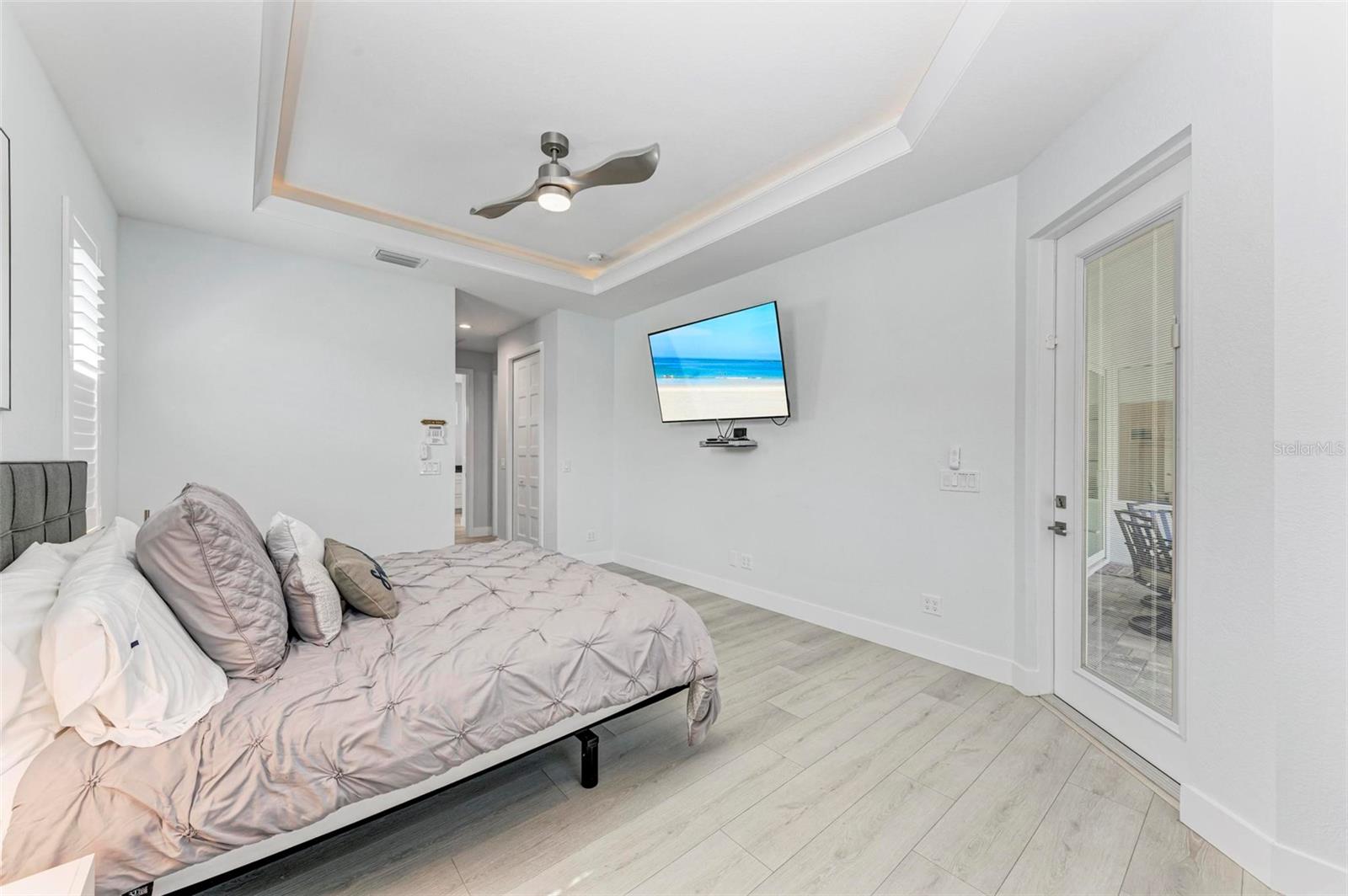 Image 27 of 50 For 630 Coronado Drive