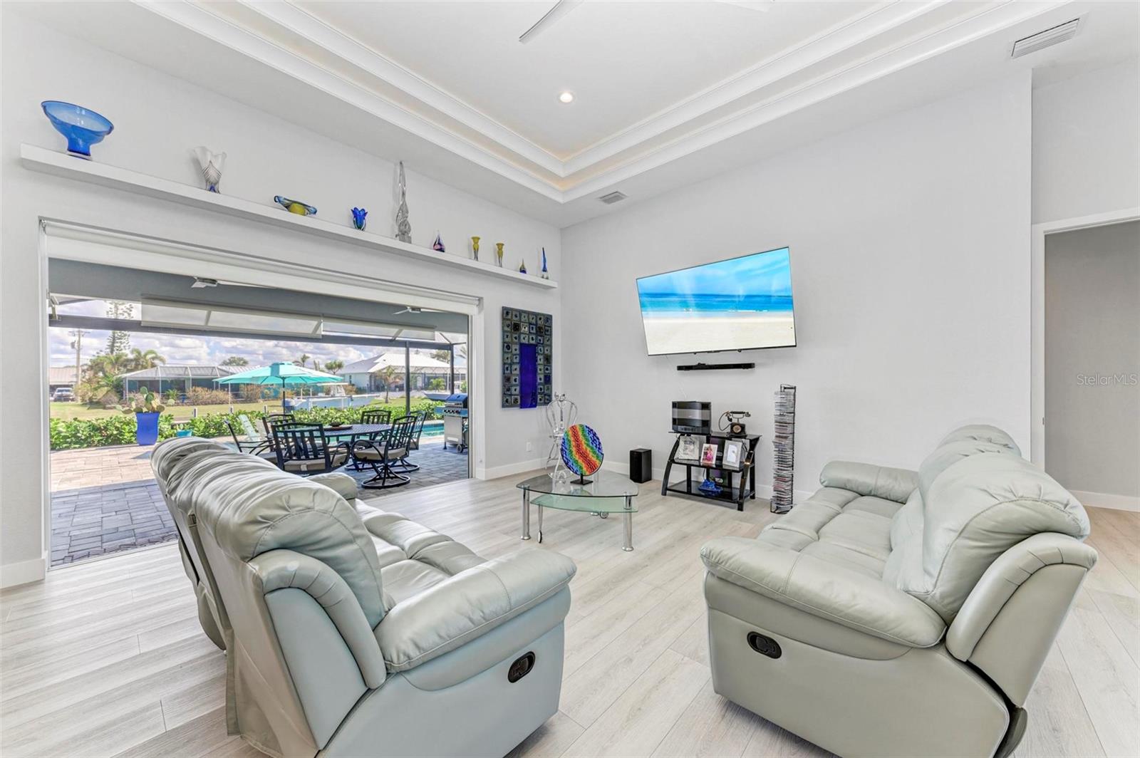 Image 38 of 50 For 630 Coronado Drive