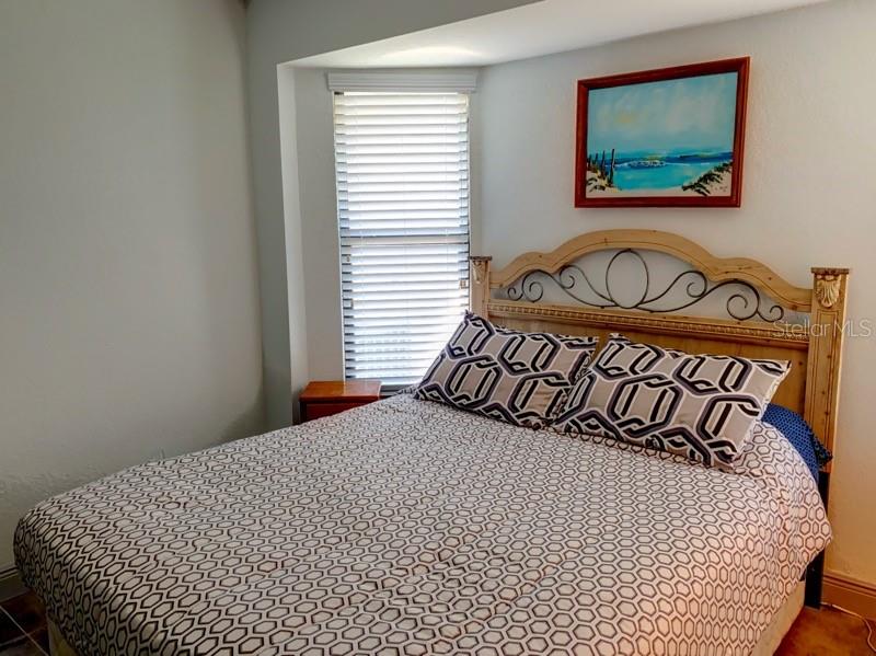 Image 18 of 26 For 572 Belvedere Court