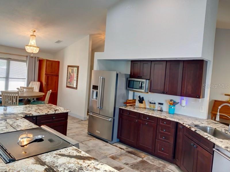 Image 4 of 26 For 572 Belvedere Court