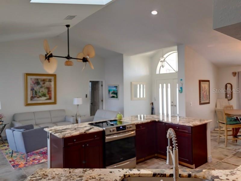 Image 6 of 26 For 572 Belvedere Court