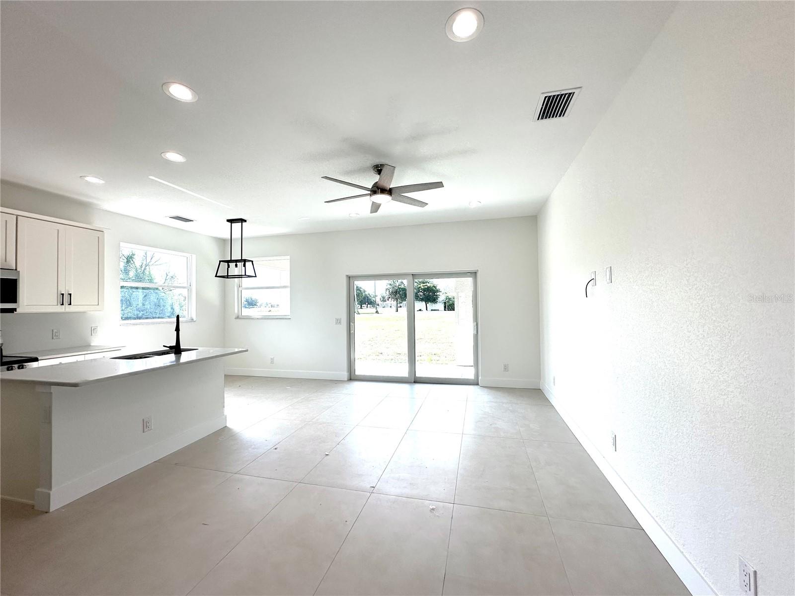 Image 34 of 40 For 26127 Northern Cross Road