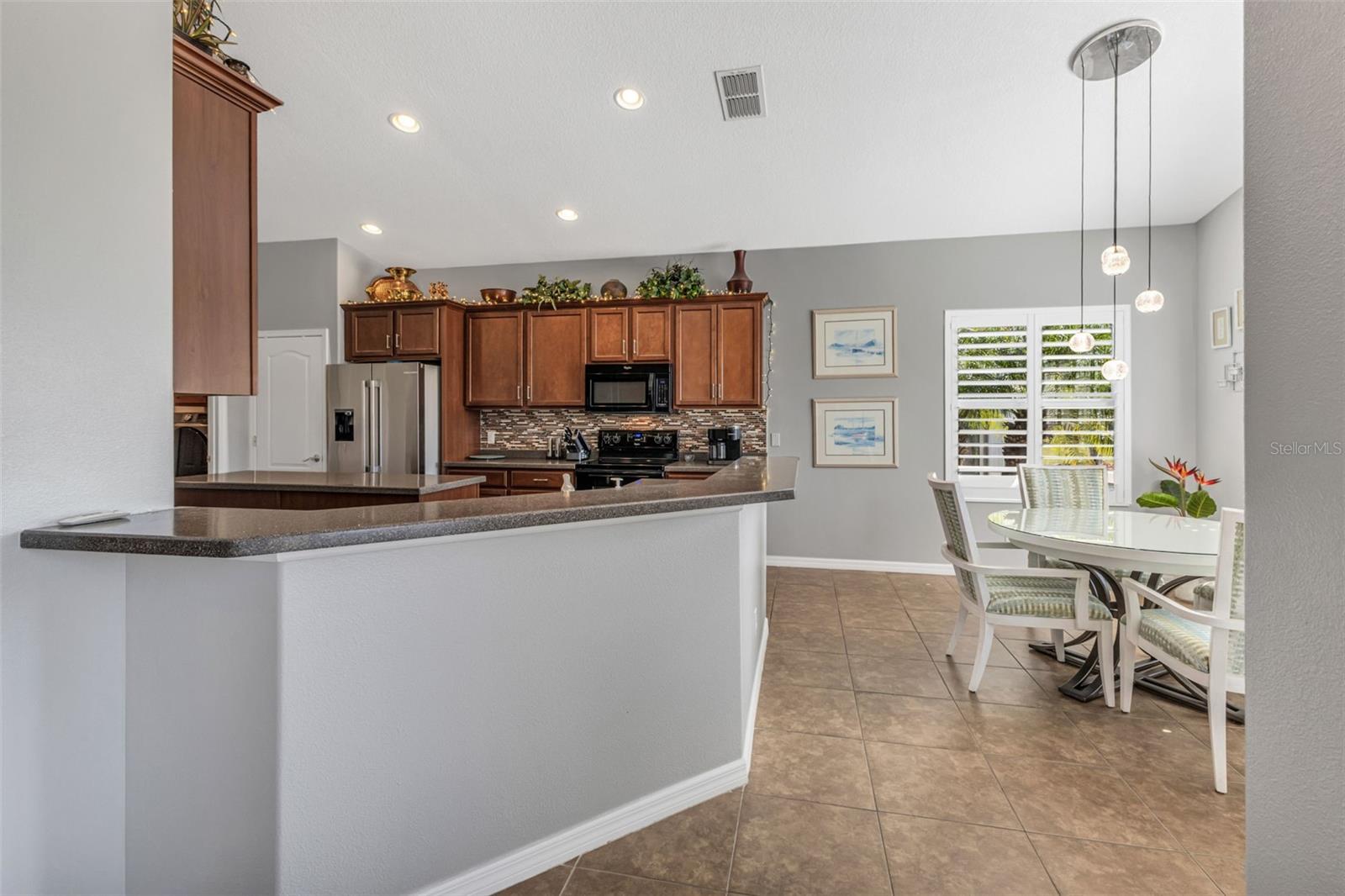 Image 10 of 46 For 24421 Manchester Trail