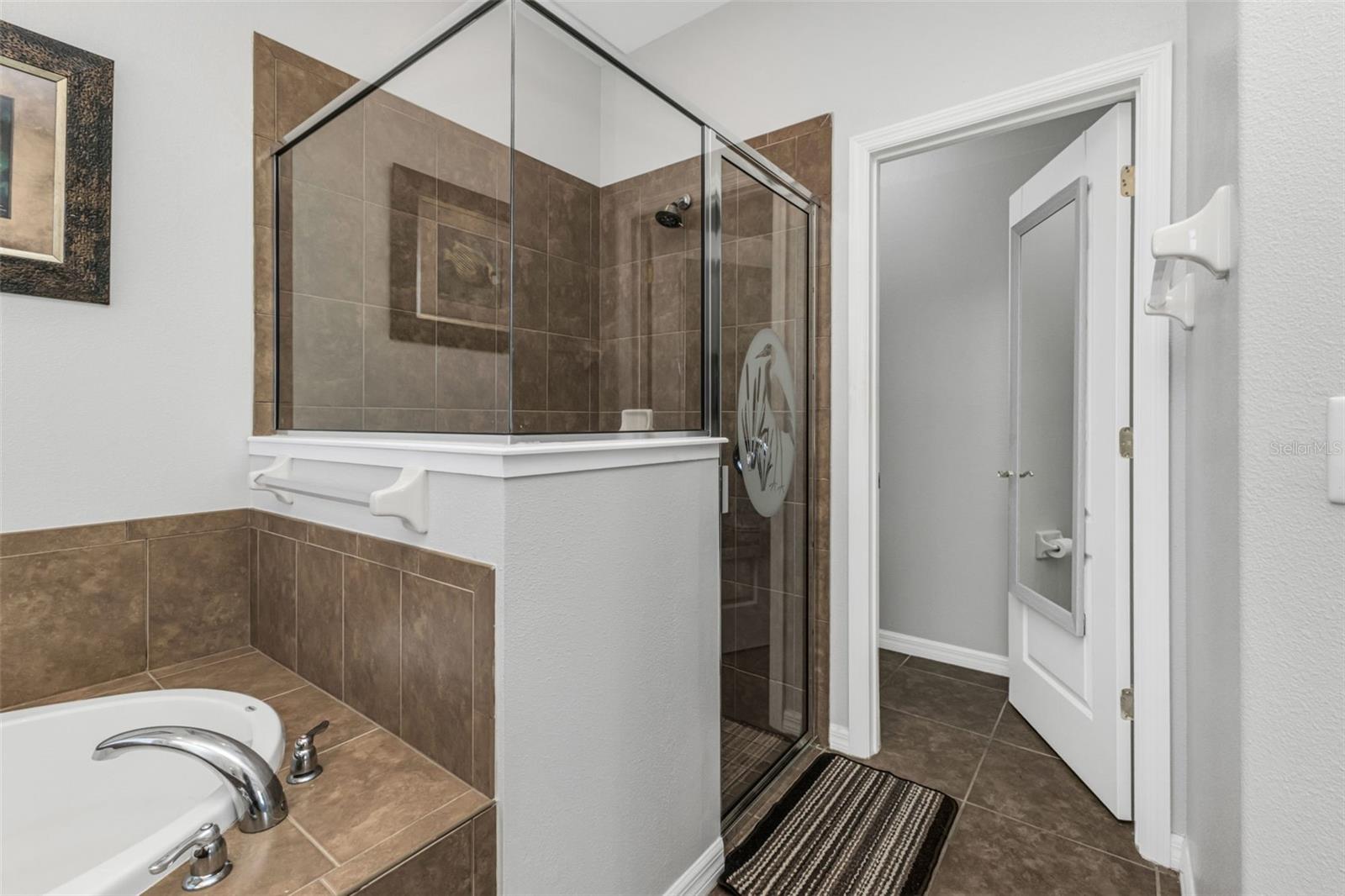 Image 18 of 46 For 24421 Manchester Trail