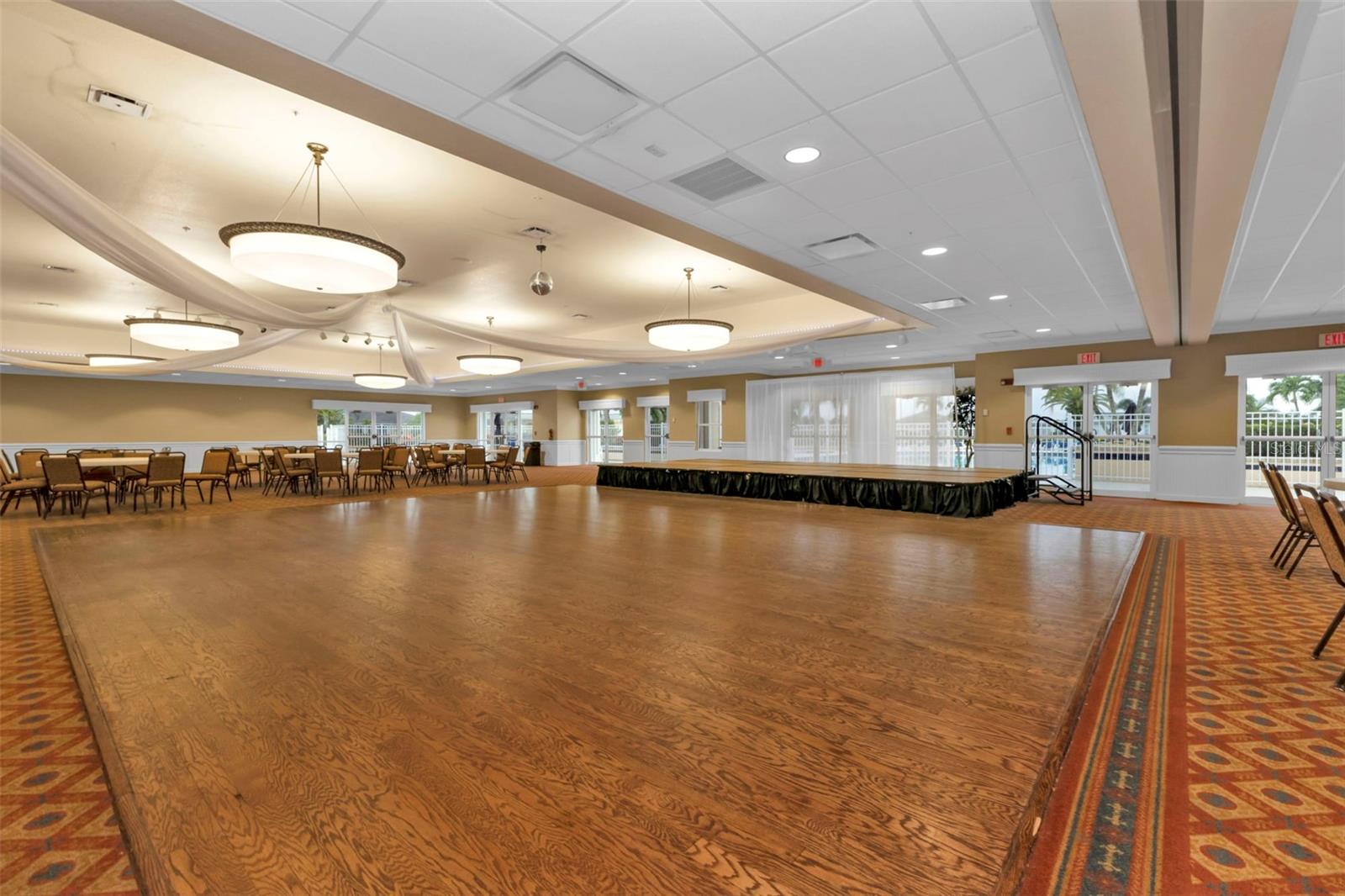 Image 41 of 46 For 24421 Manchester Trail