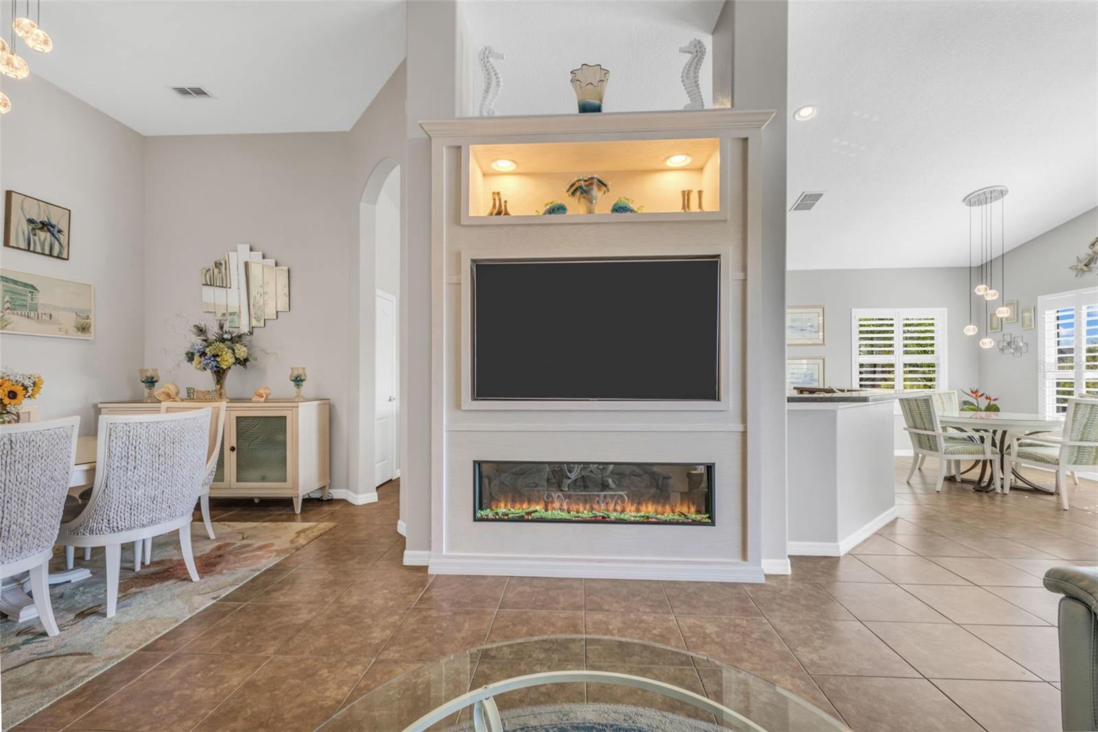 Image 5 of 46 For 24421 Manchester Trail