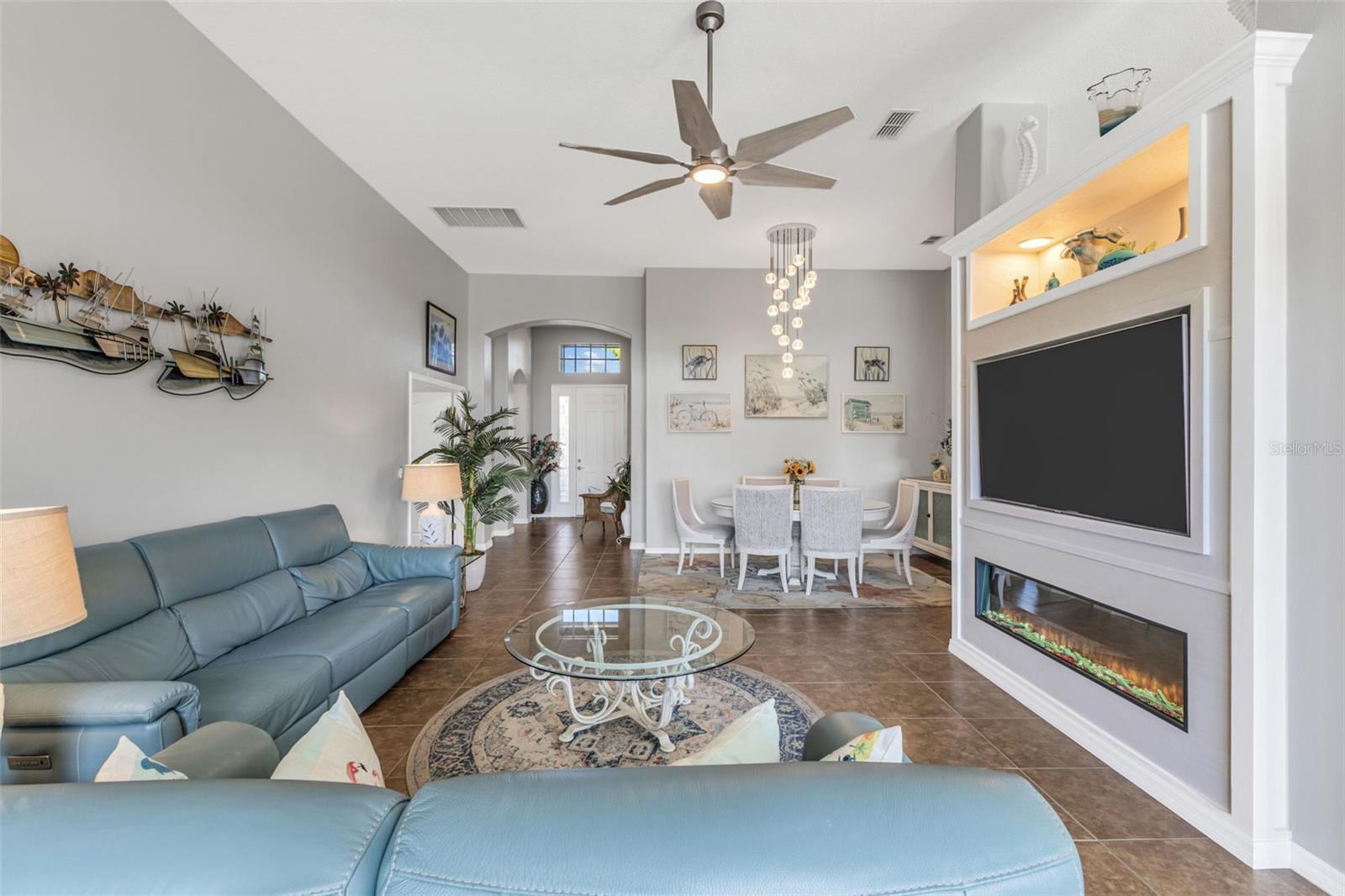 Image 6 of 46 For 24421 Manchester Trail