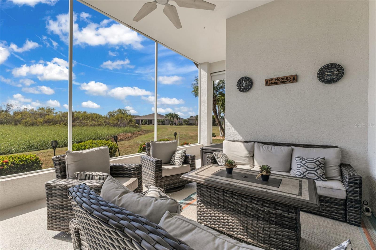 Image 8 of 46 For 24421 Manchester Trail