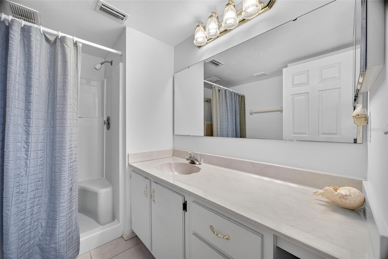 Image 13 of 30 For 3310 Loveland Boulevard 2104