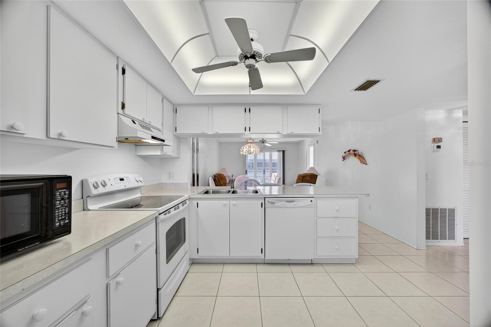 Image 7 of 30 For 3310 Loveland Boulevard 2104