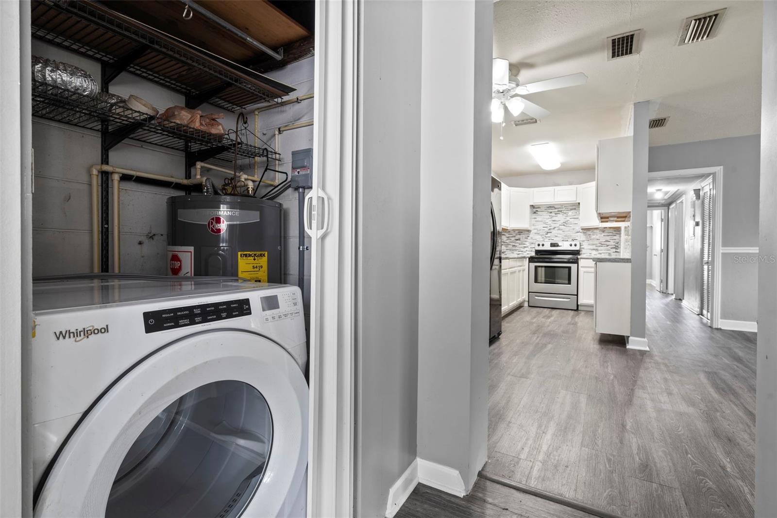 Image 16 of 43 For 3223 Hampton Avenue E