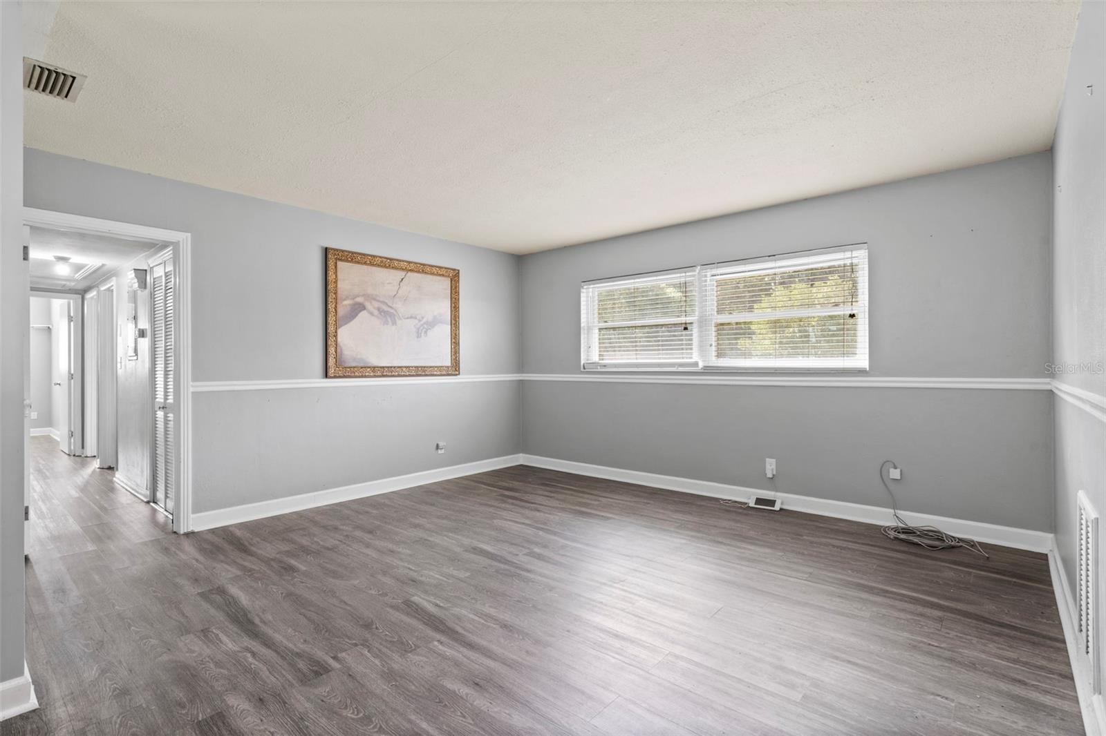 Image 18 of 43 For 3223 Hampton Avenue E