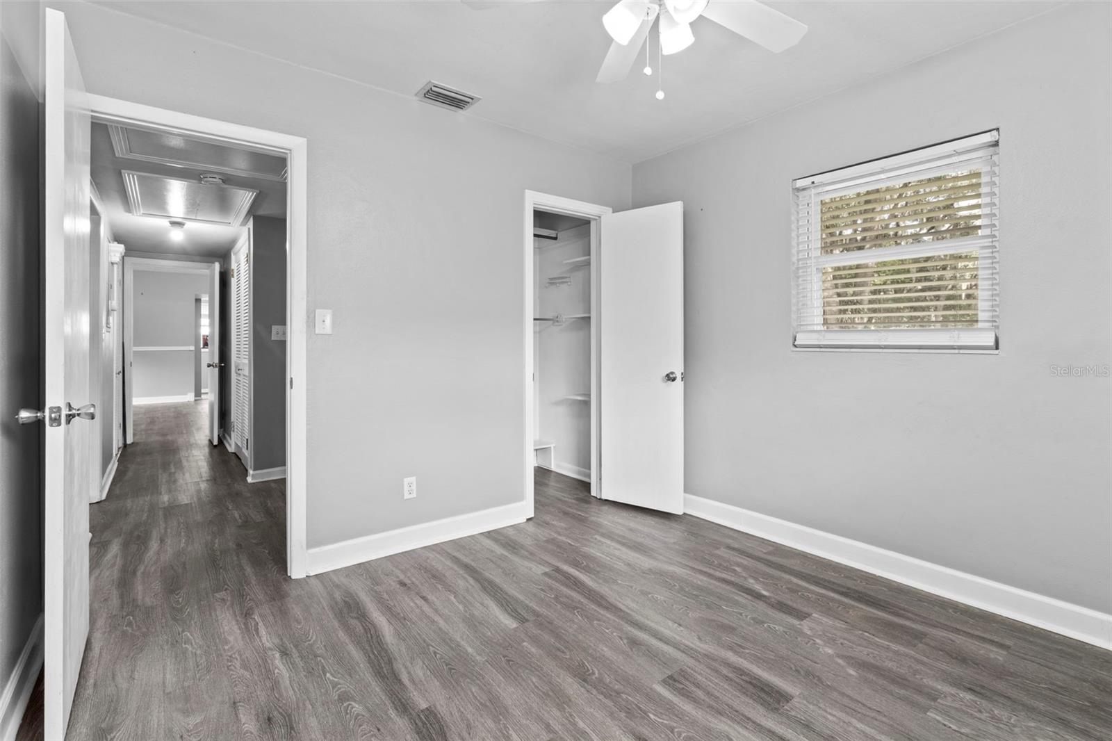 Image 28 of 43 For 3223 Hampton Avenue E