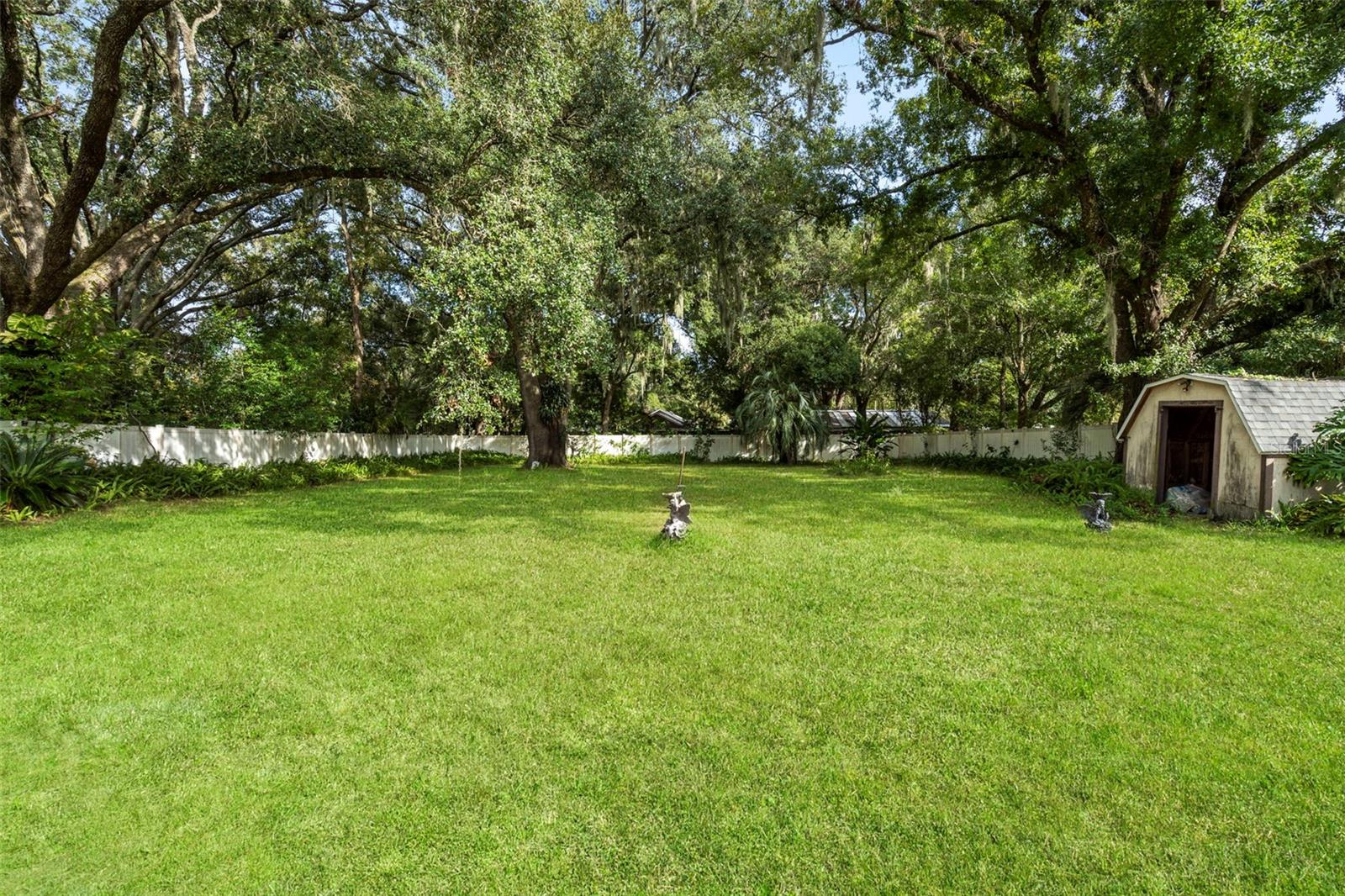 Image 33 of 43 For 3223 Hampton Avenue E