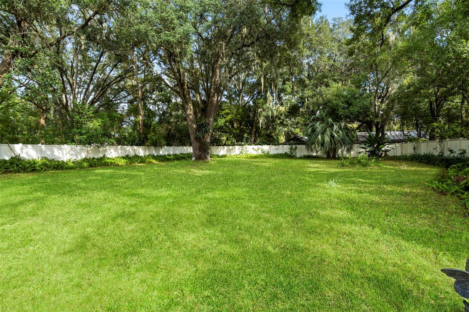 Image 35 of 43 For 3223 Hampton Avenue E