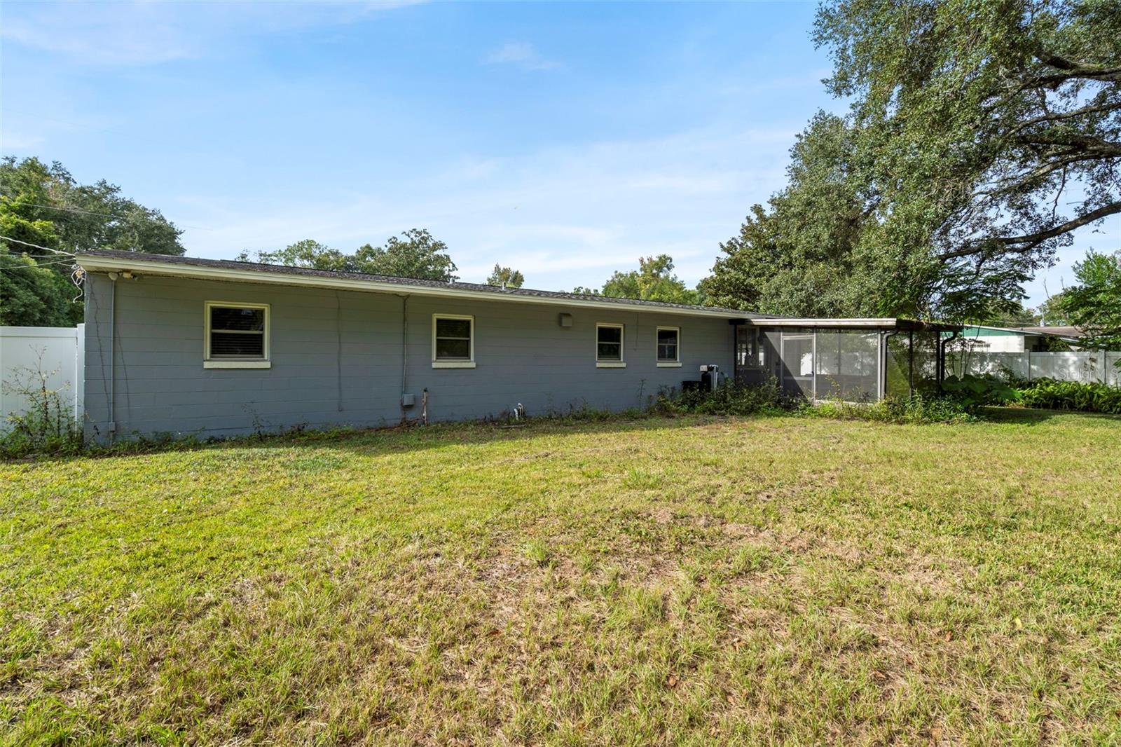 Image 36 of 43 For 3223 Hampton Avenue E