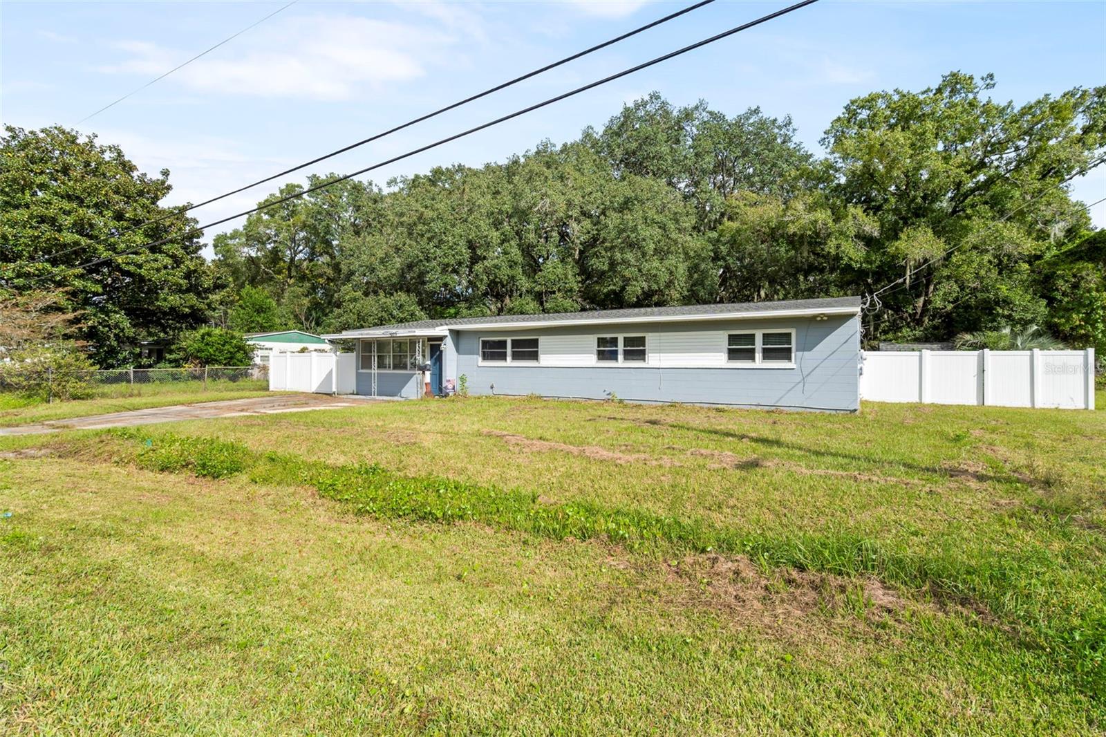 Image 7 of 43 For 3223 Hampton Avenue E