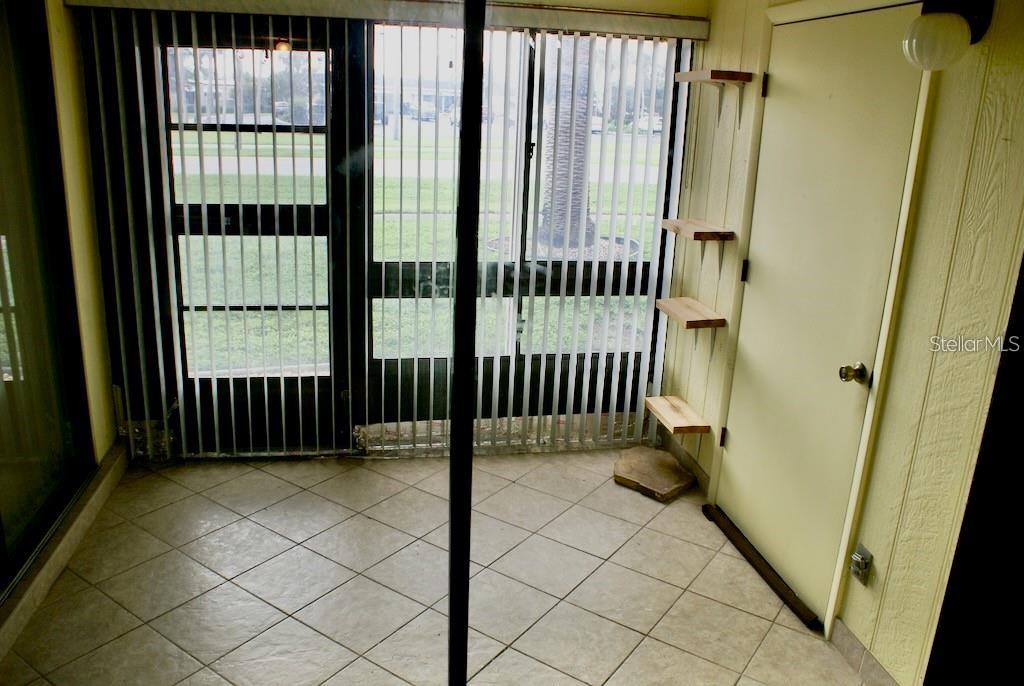 Image 11 of 30 For 2395 Harbor Boulevard 109