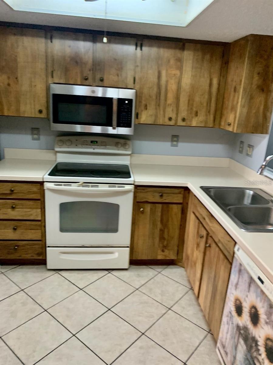 Image 7 of 30 For 2395 Harbor Boulevard 109