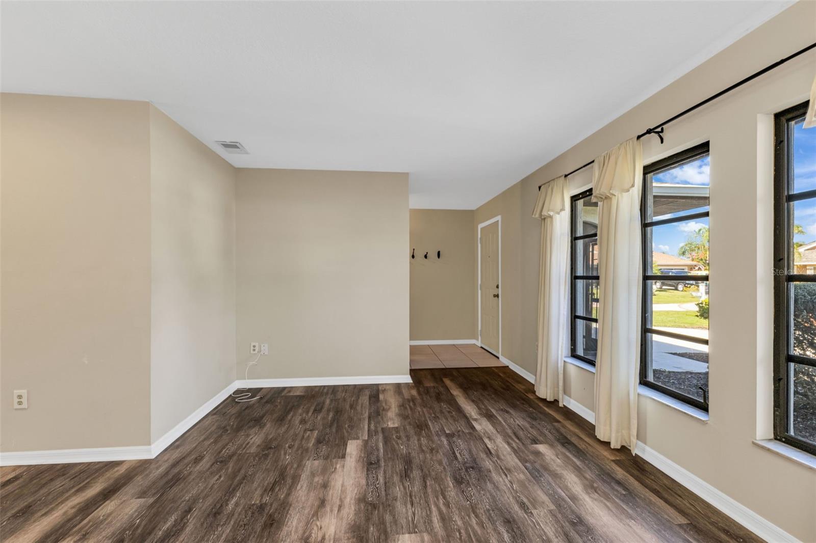 Image 8 of 54 For 26061 Concepcion Drive