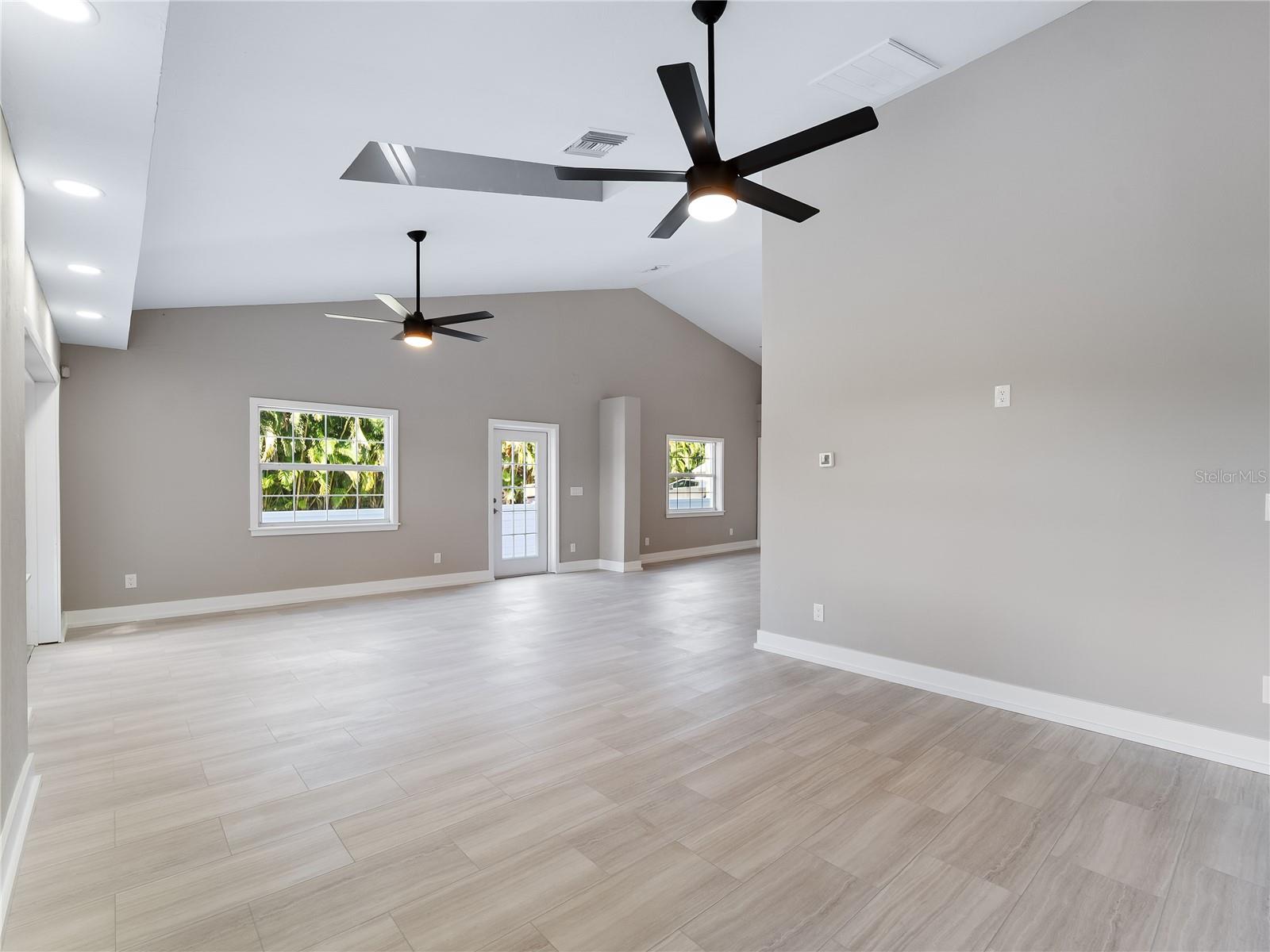 Image 13 of 69 For 1313 Driftwood Drive