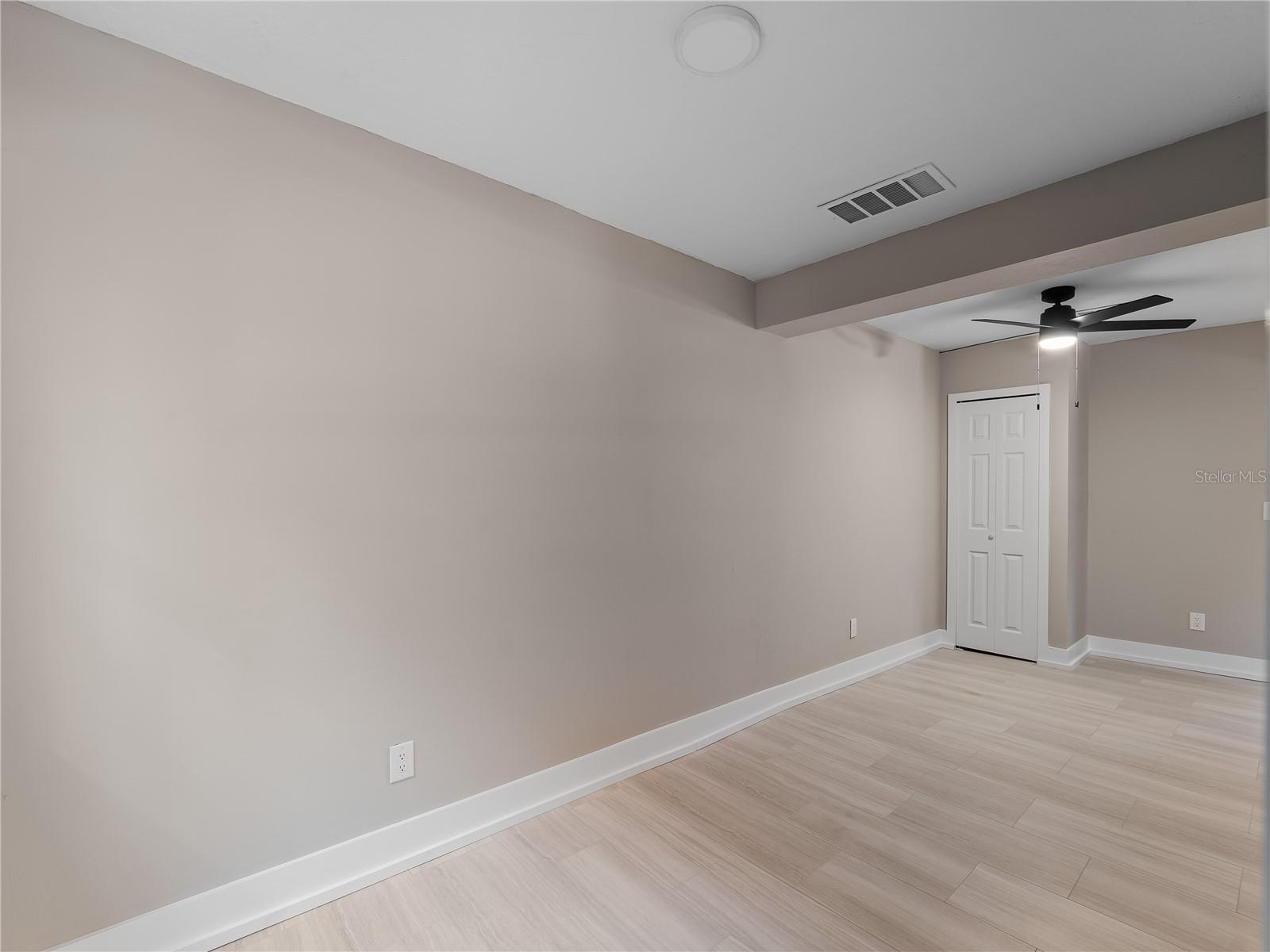 Image 20 of 69 For 1313 Driftwood Drive