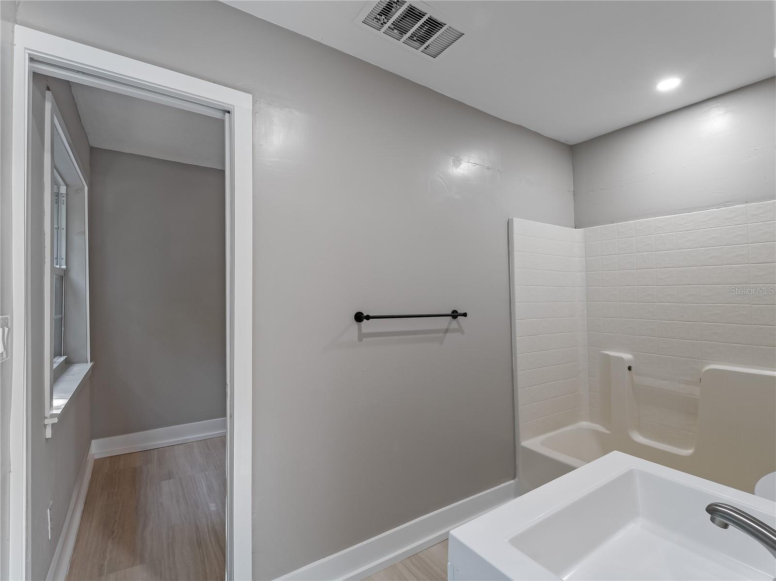 Image 23 of 69 For 1313 Driftwood Drive