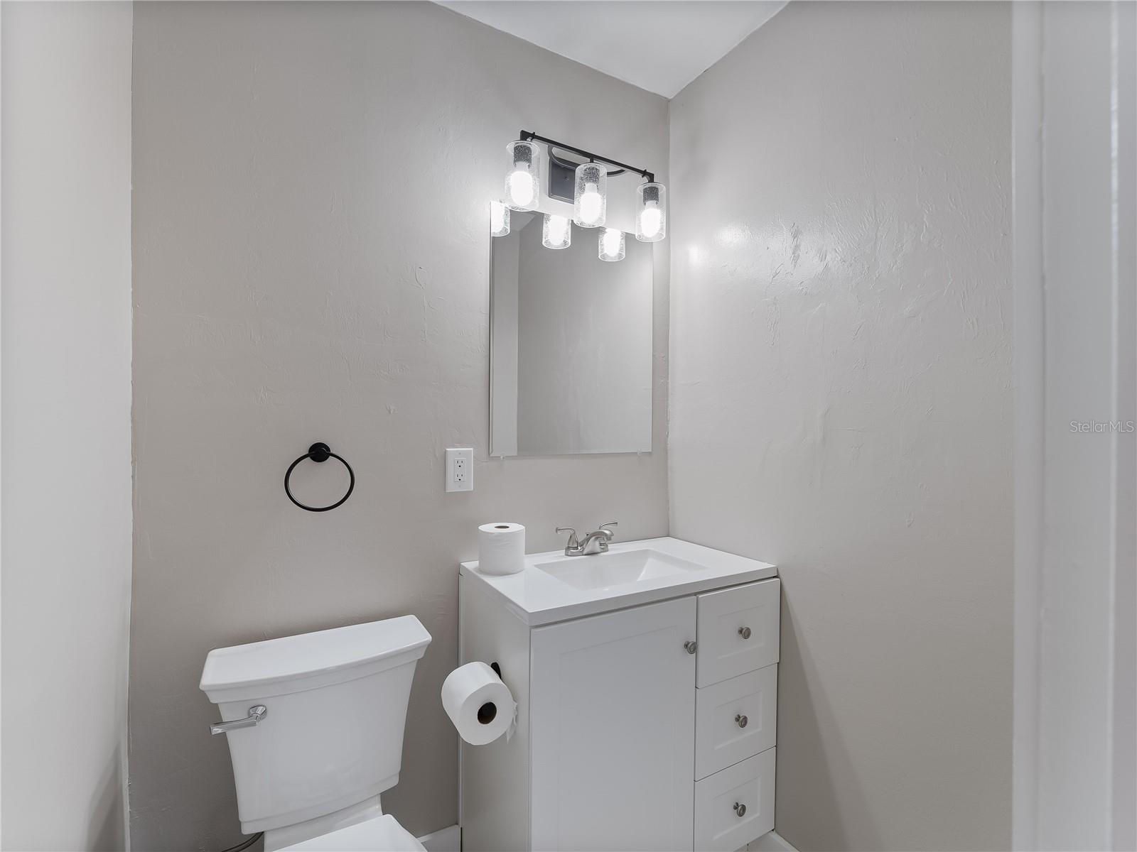 Image 28 of 69 For 1313 Driftwood Drive