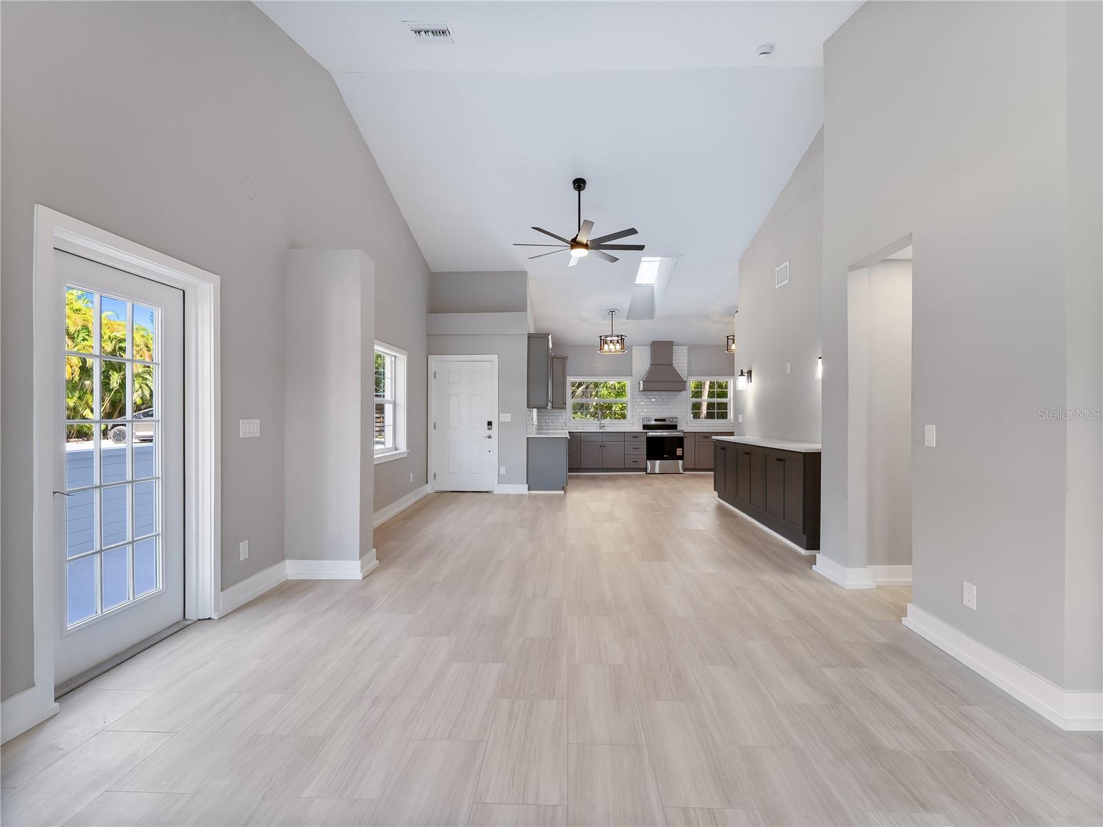 Image 32 of 69 For 1313 Driftwood Drive