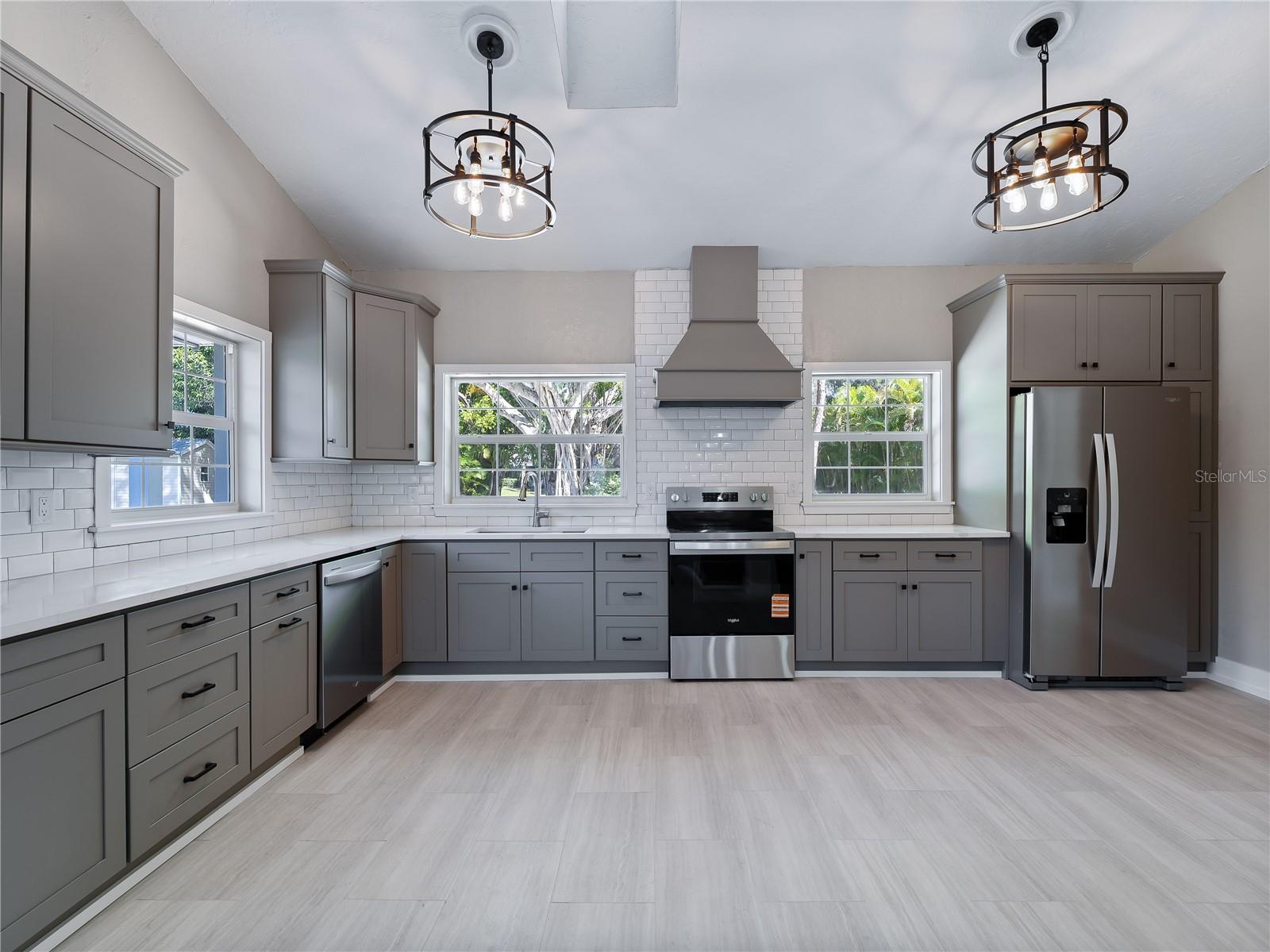 Image 37 of 69 For 1313 Driftwood Drive