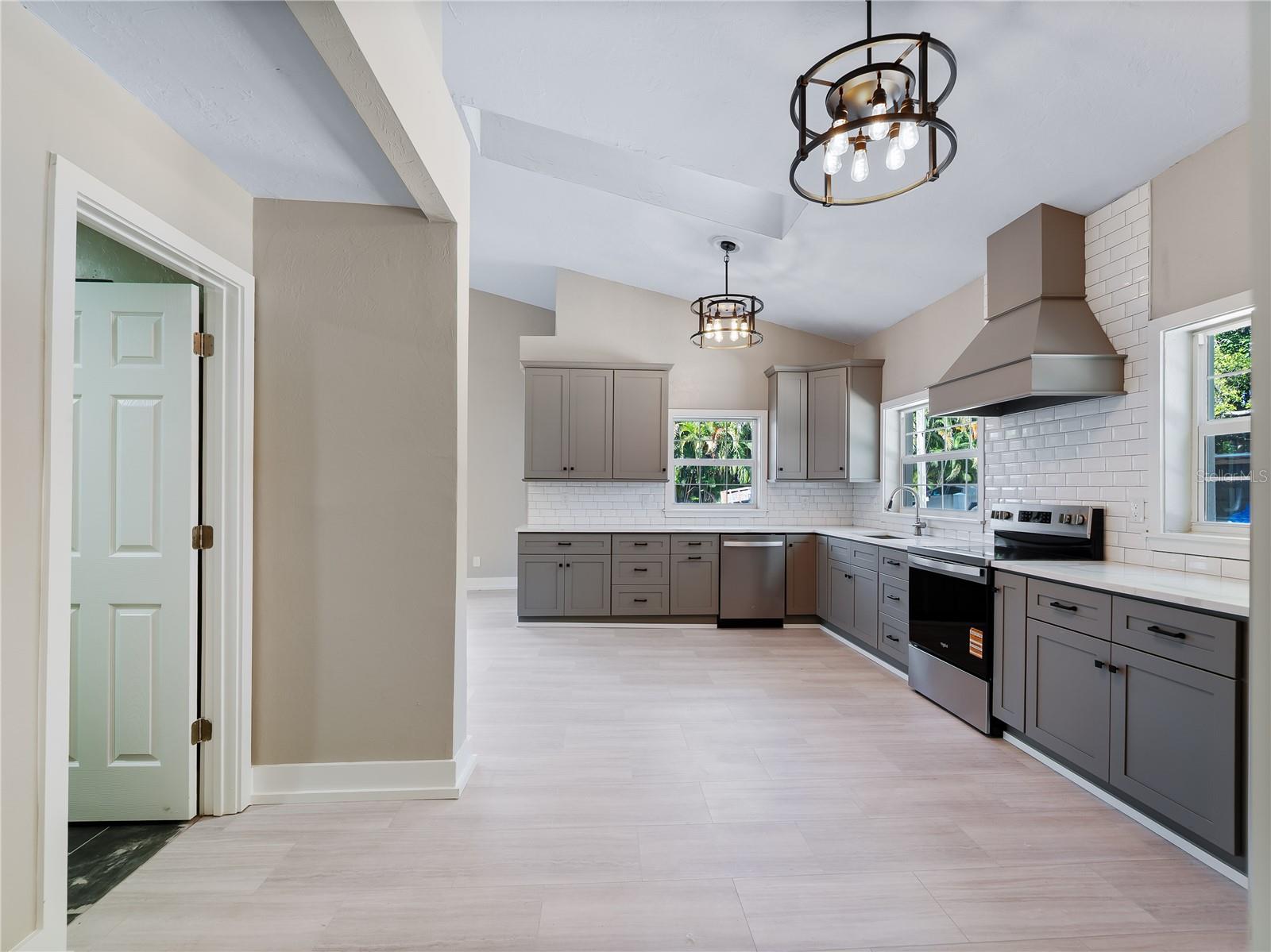 Image 40 of 69 For 1313 Driftwood Drive