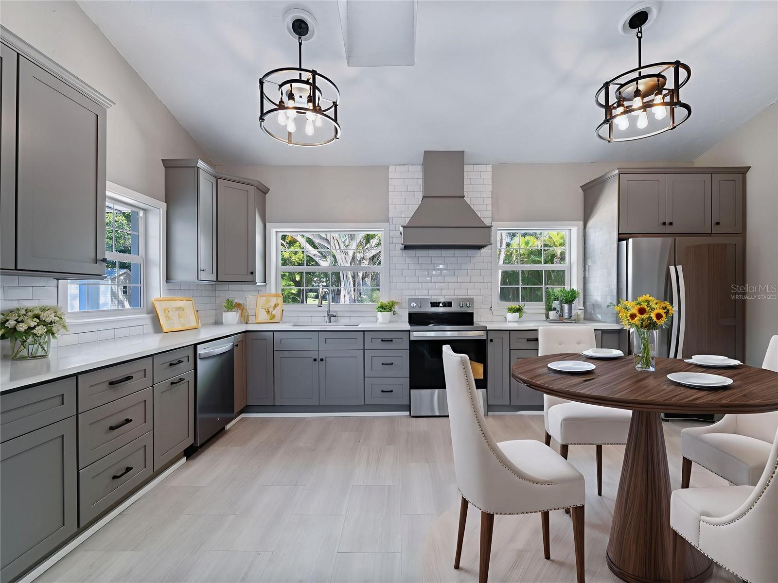 Image 5 of 69 For 1313 Driftwood Drive