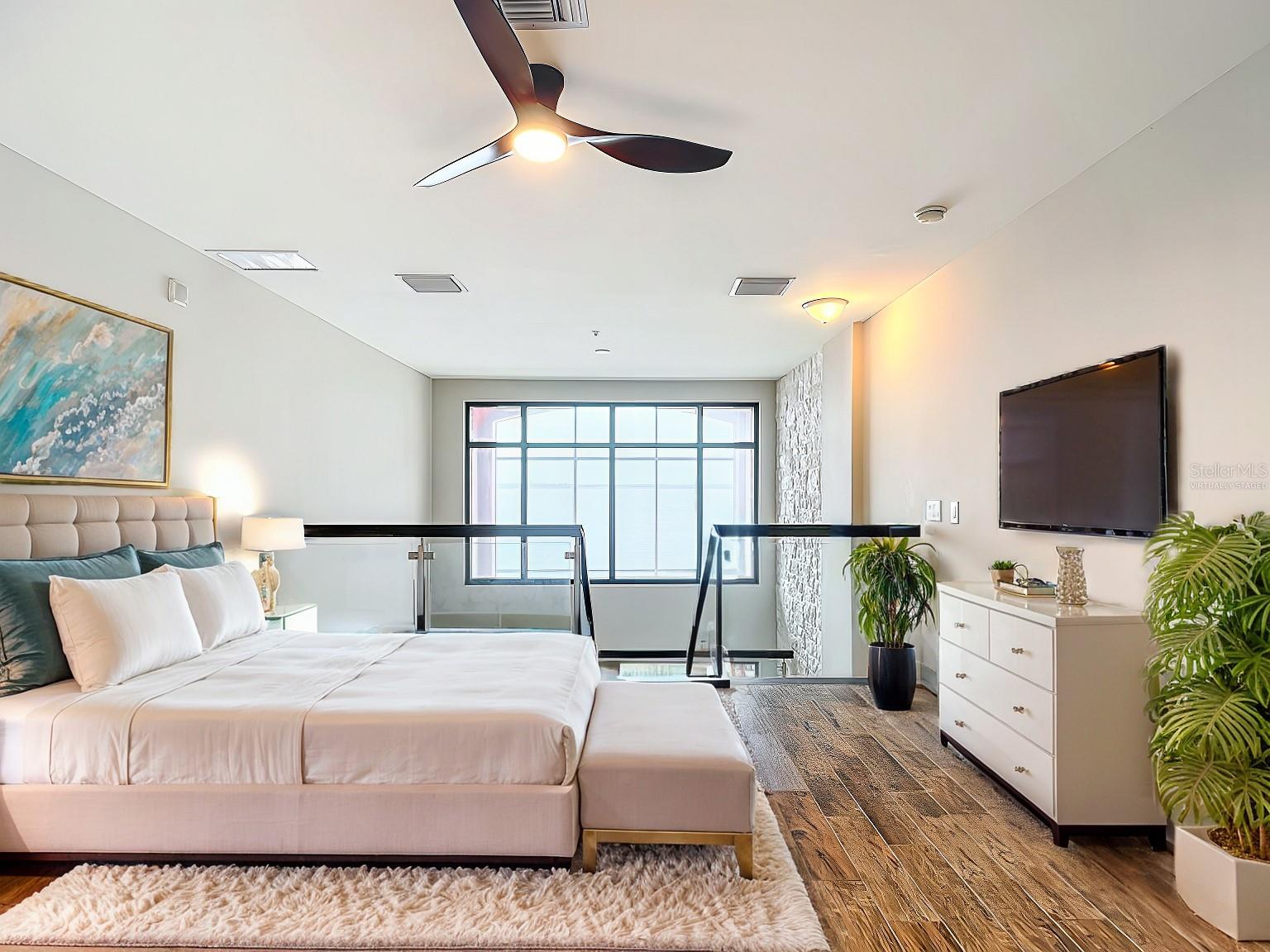 Image 27 of 80 For 2745 1st Street 111